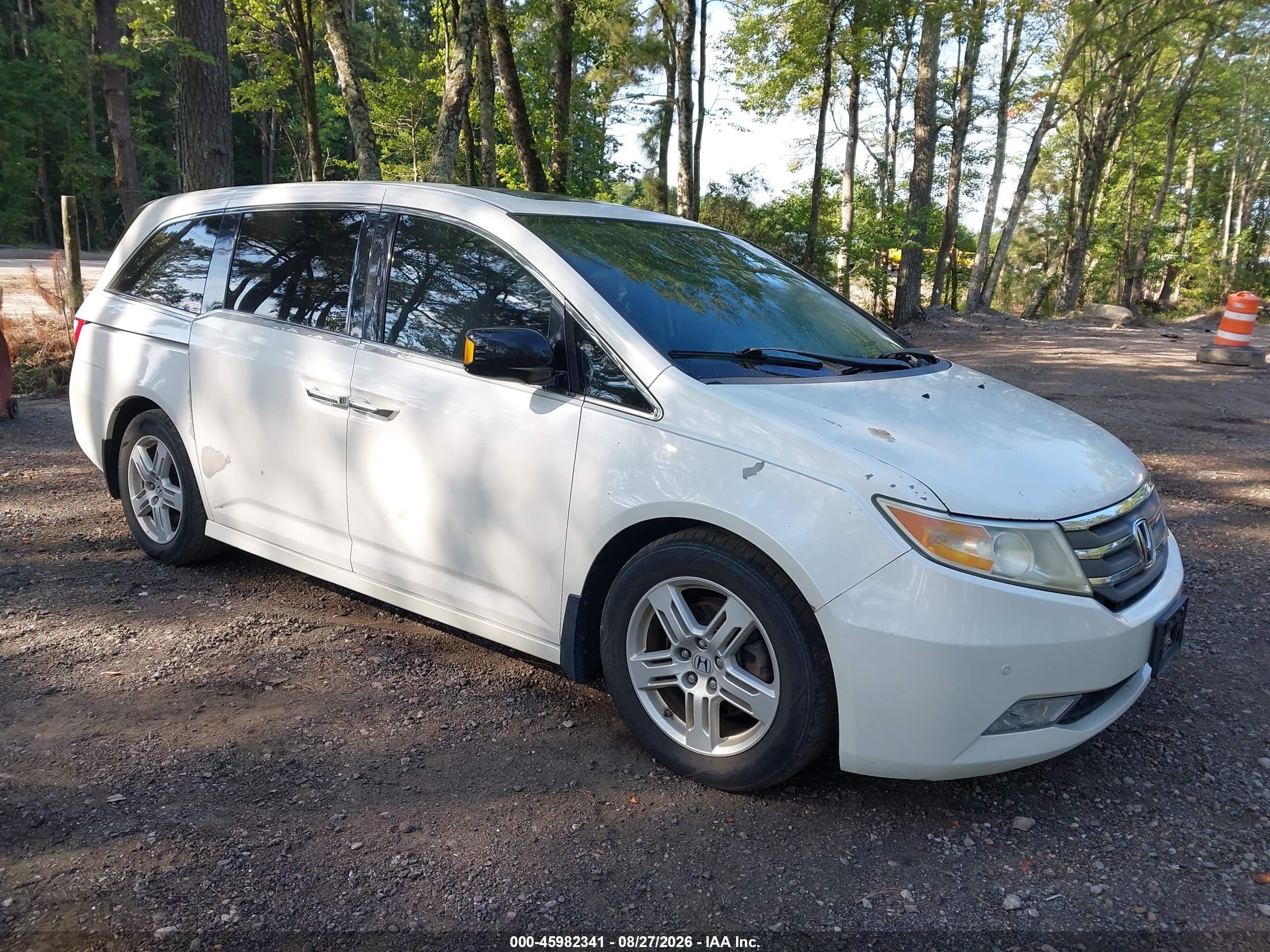2013 Honda Odyssey Touring/touring Elite White vin: 5FNRL5H94DB001979