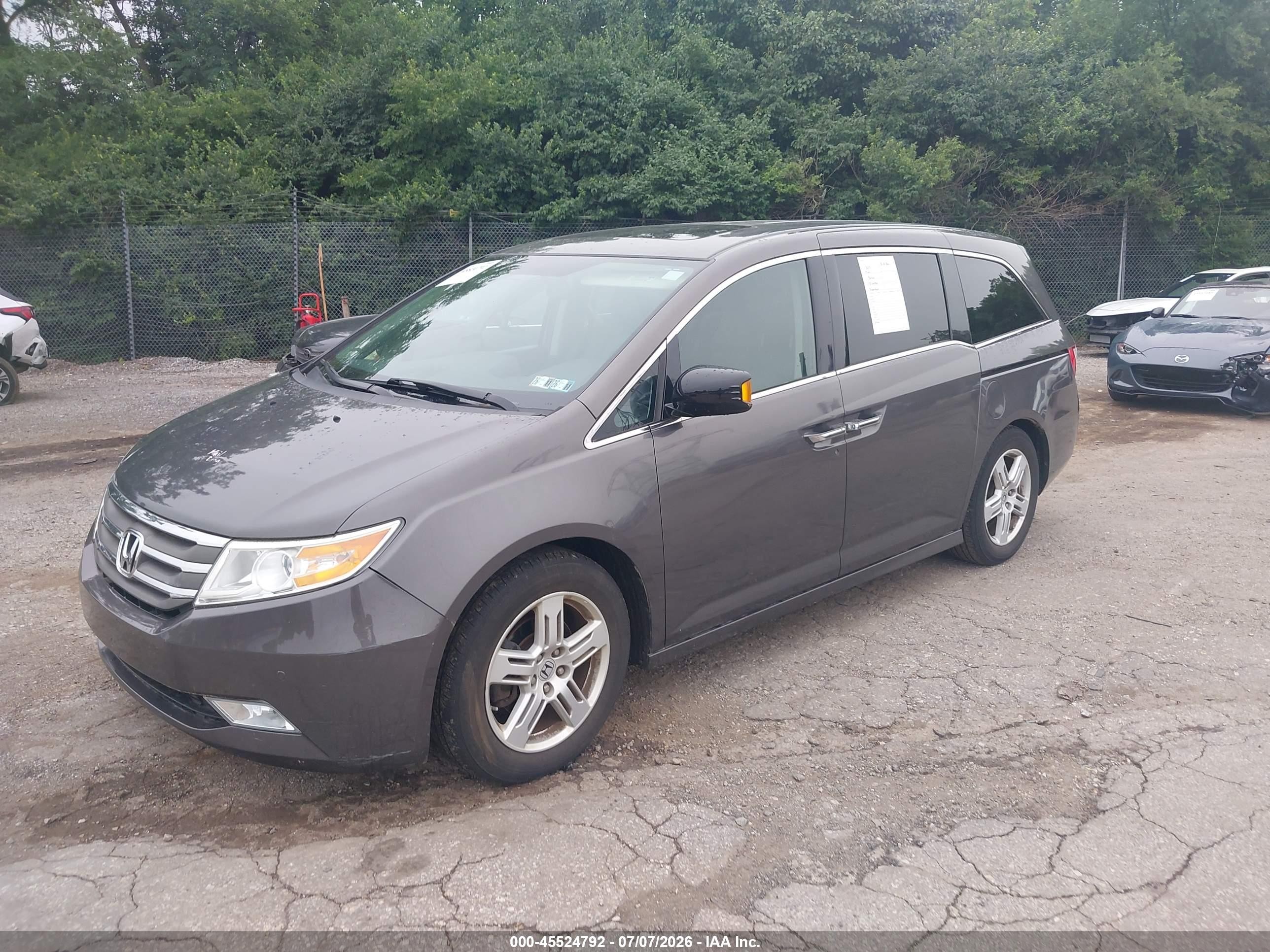 2013 Honda Odyssey Touring/touring Elite Gray vin: 5FNRL5H94DB004333
