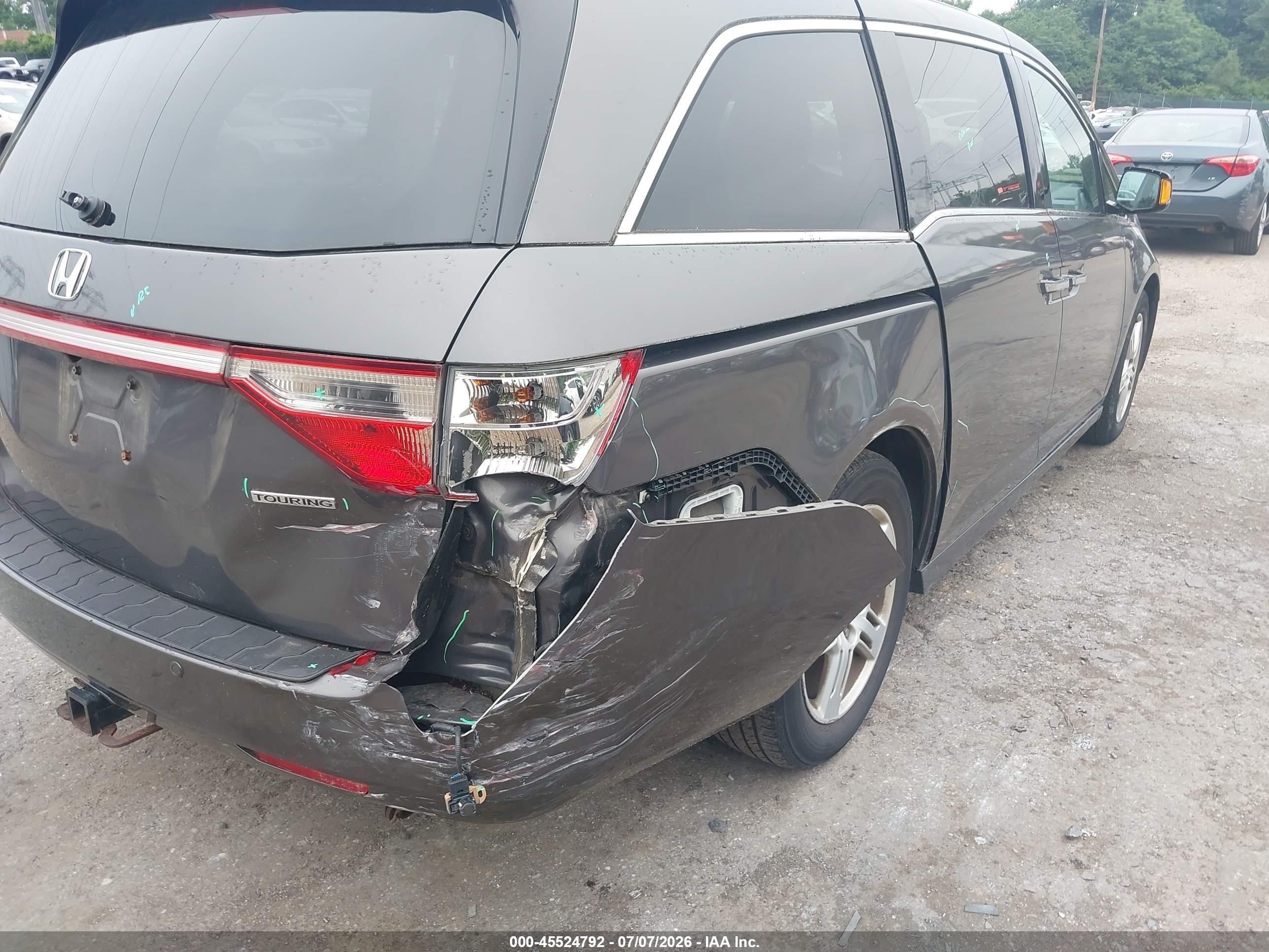 2013 Honda Odyssey Touring/touring Elite Gray vin: 5FNRL5H94DB004333