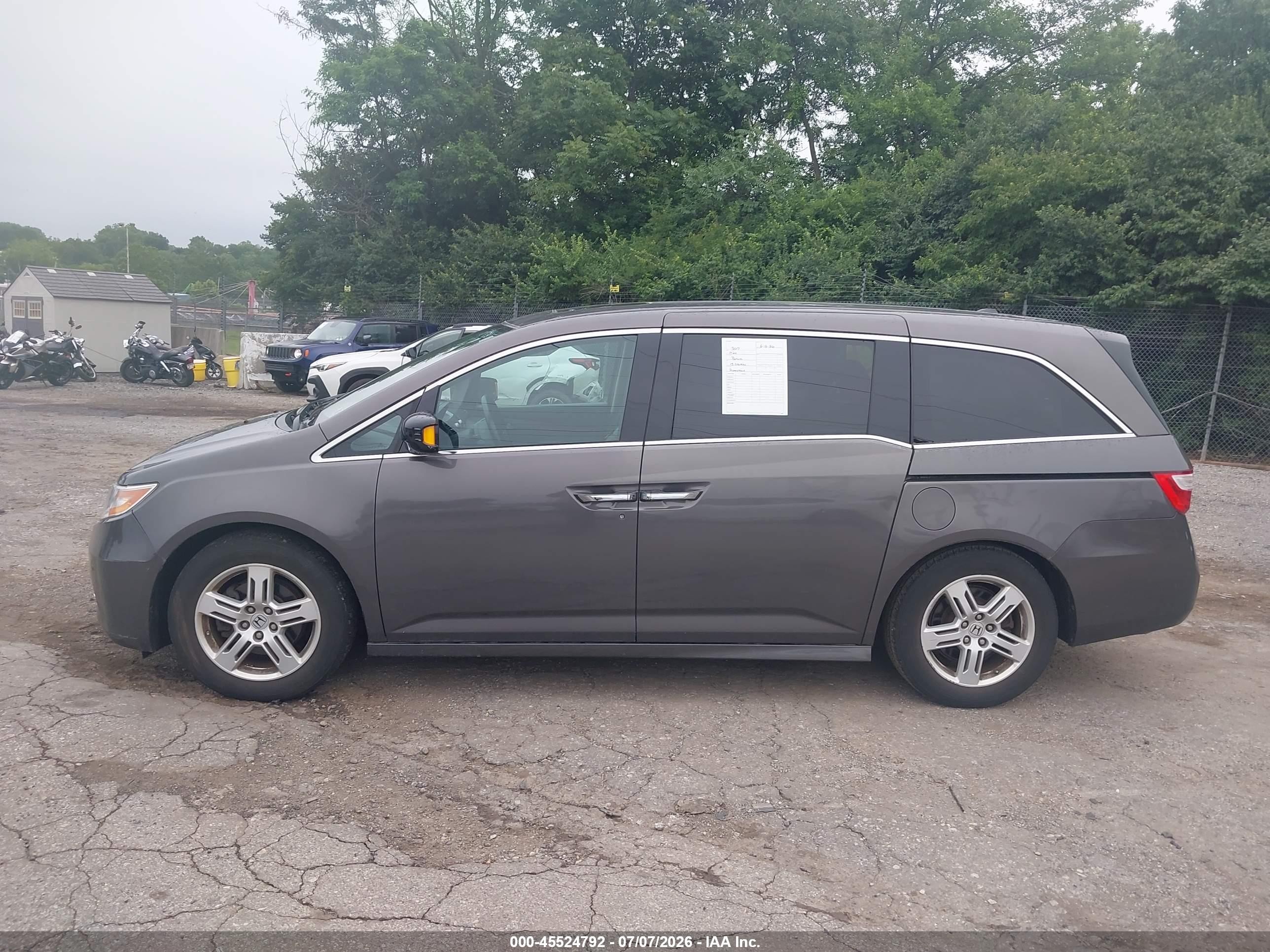 2013 Honda Odyssey Touring/touring Elite Gray vin: 5FNRL5H94DB004333