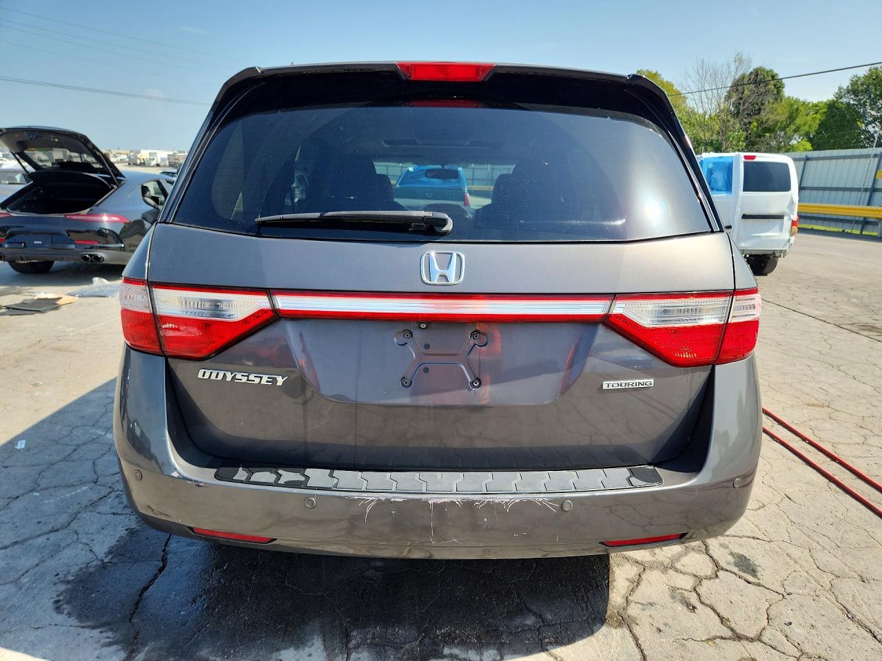 2013 Honda Odyssey Touring Gray vin: 5FNRL5H94DB008270