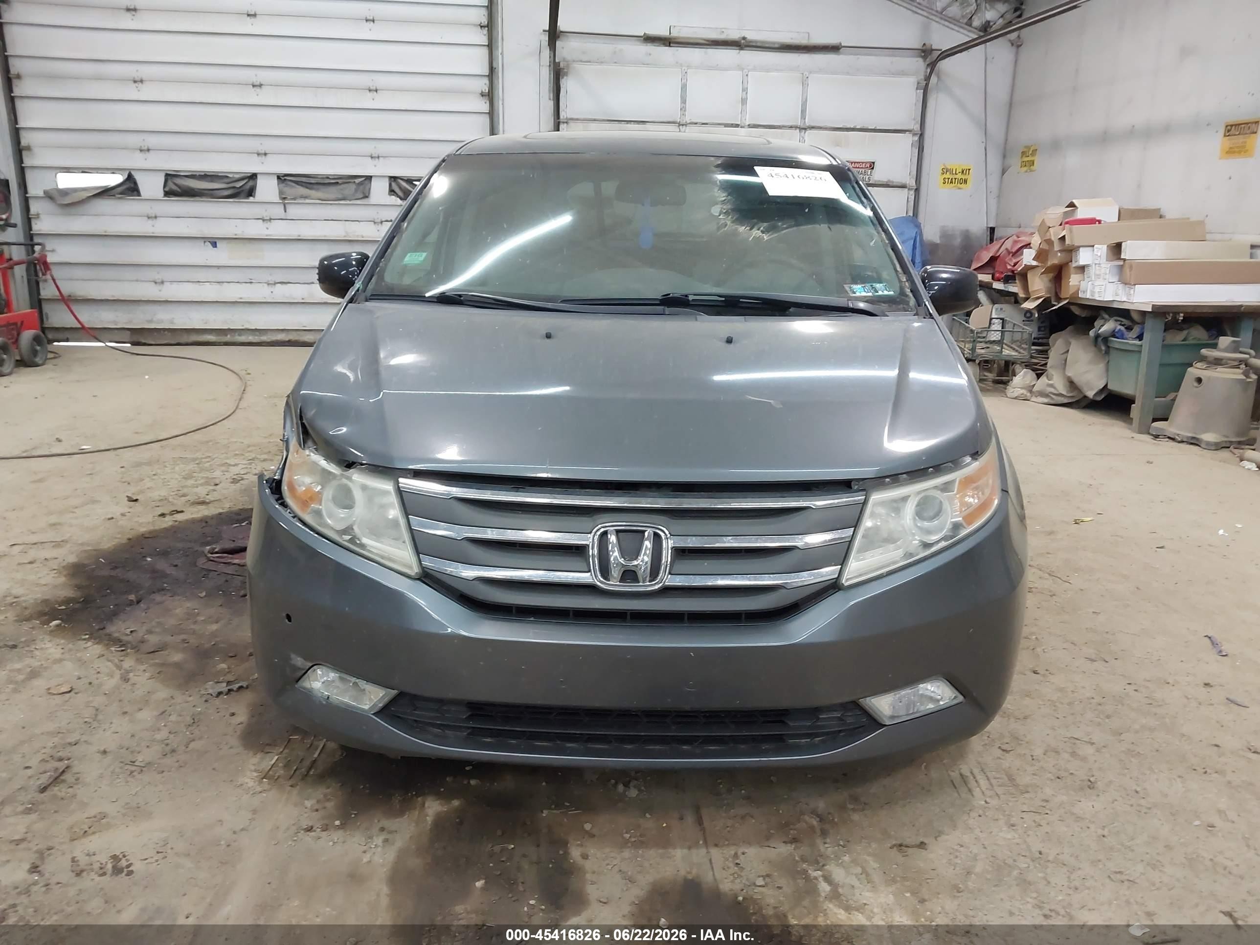 2013 Honda Odyssey Touring/touring Elite Gray vin: 5FNRL5H94DB012013