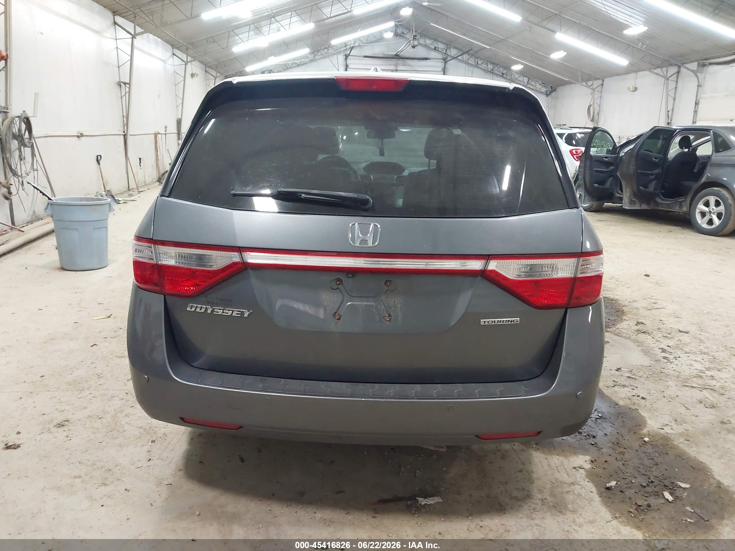 2013 Honda Odyssey Touring/touring Elite Gray vin: 5FNRL5H94DB012013