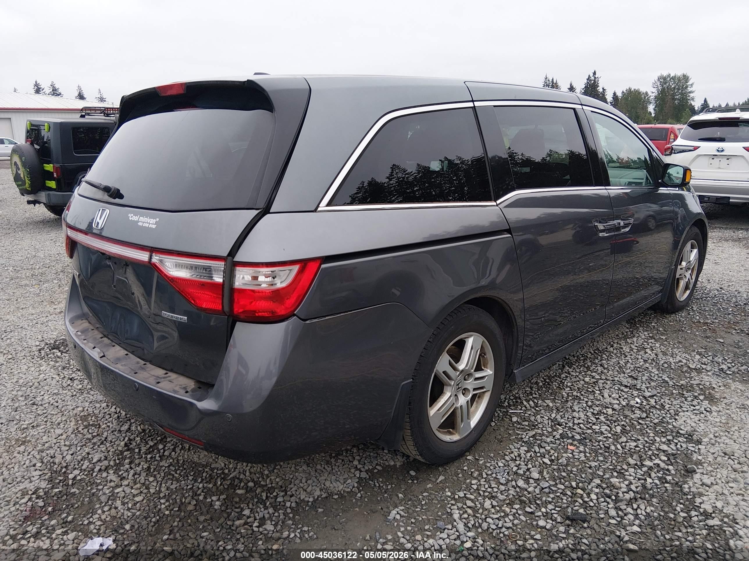 2013 Honda Odyssey Touring/touring Elite Gray vin: 5FNRL5H94DB041656