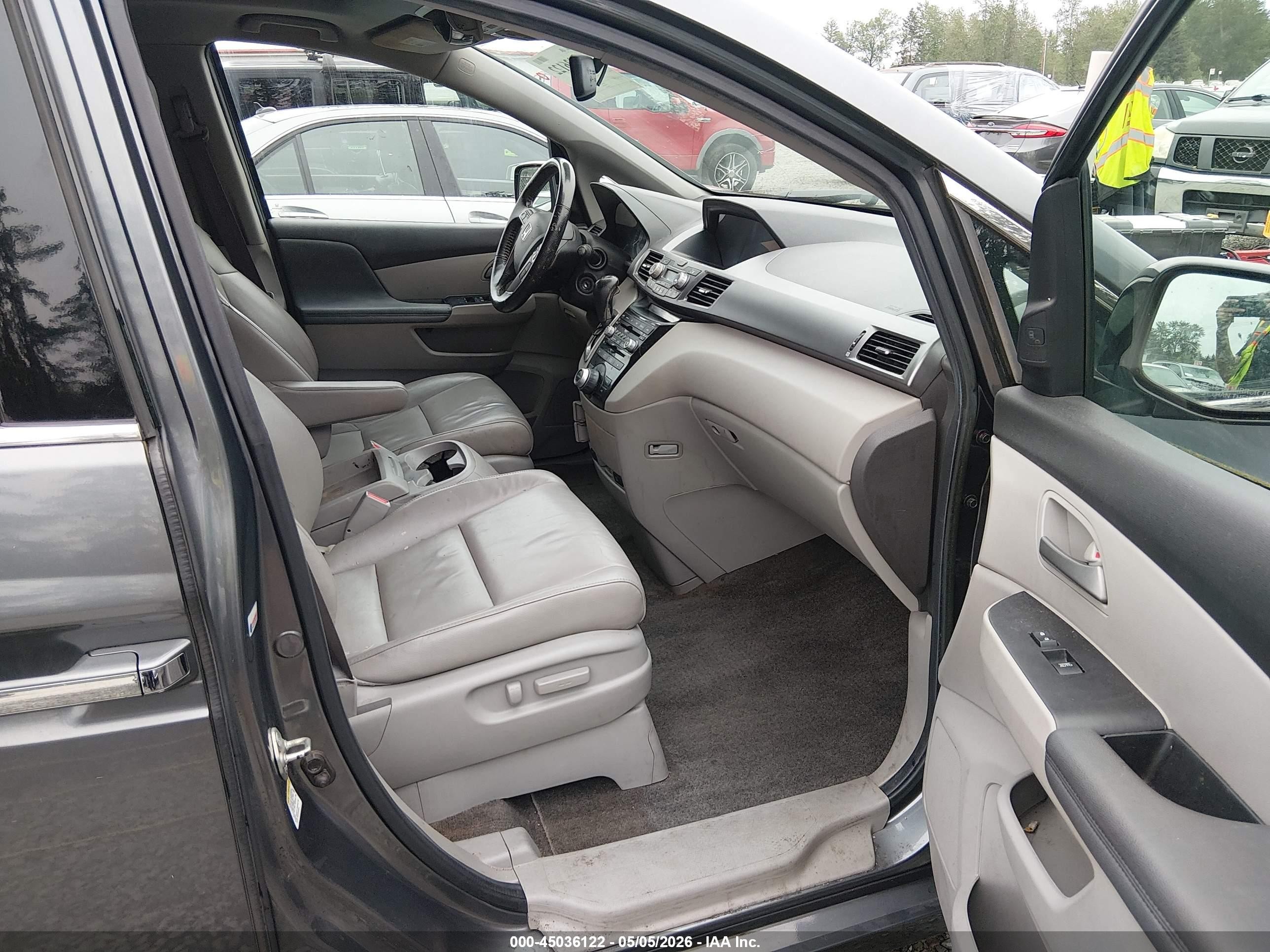 2013 Honda Odyssey Touring/touring Elite Gray vin: 5FNRL5H94DB041656