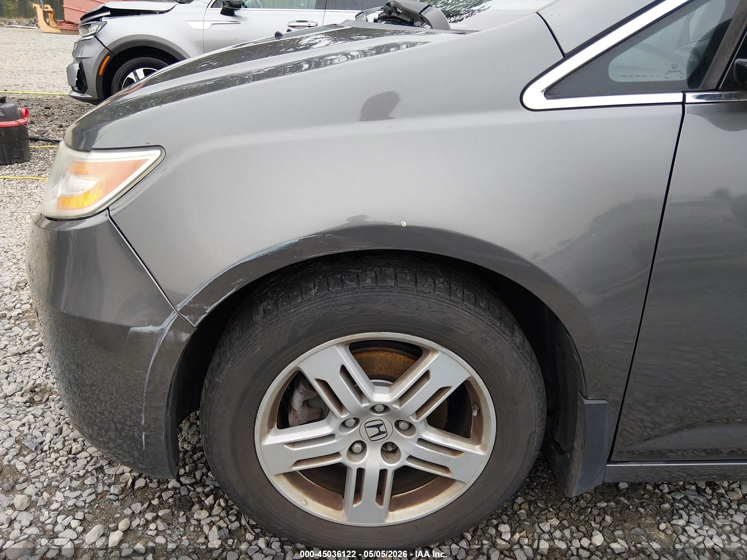 2013 Honda Odyssey Touring/touring Elite Gray vin: 5FNRL5H94DB041656
