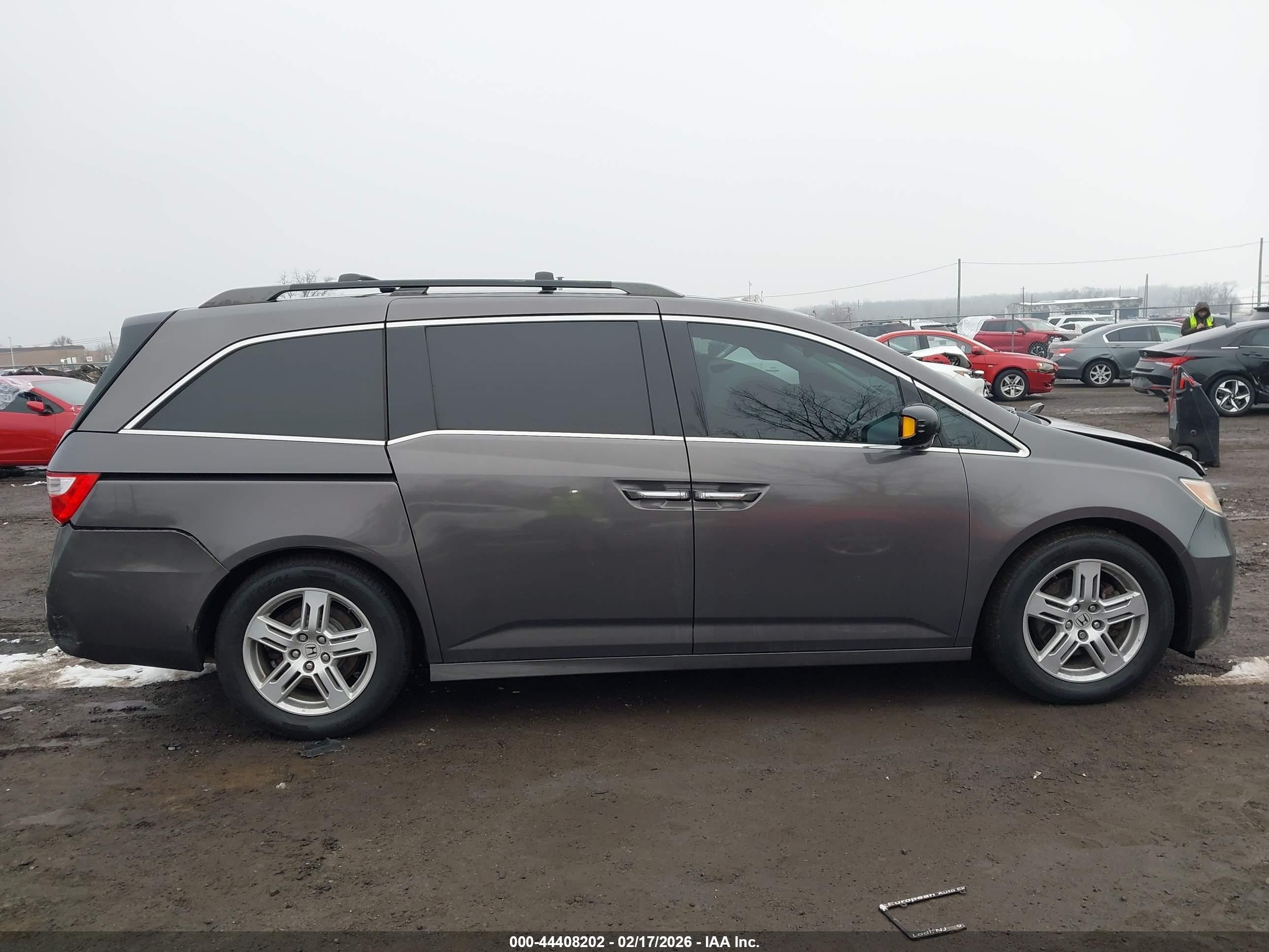 2013 Honda Odyssey Touring/touring Elite Серый vin: 5FNRL5H94DB071398