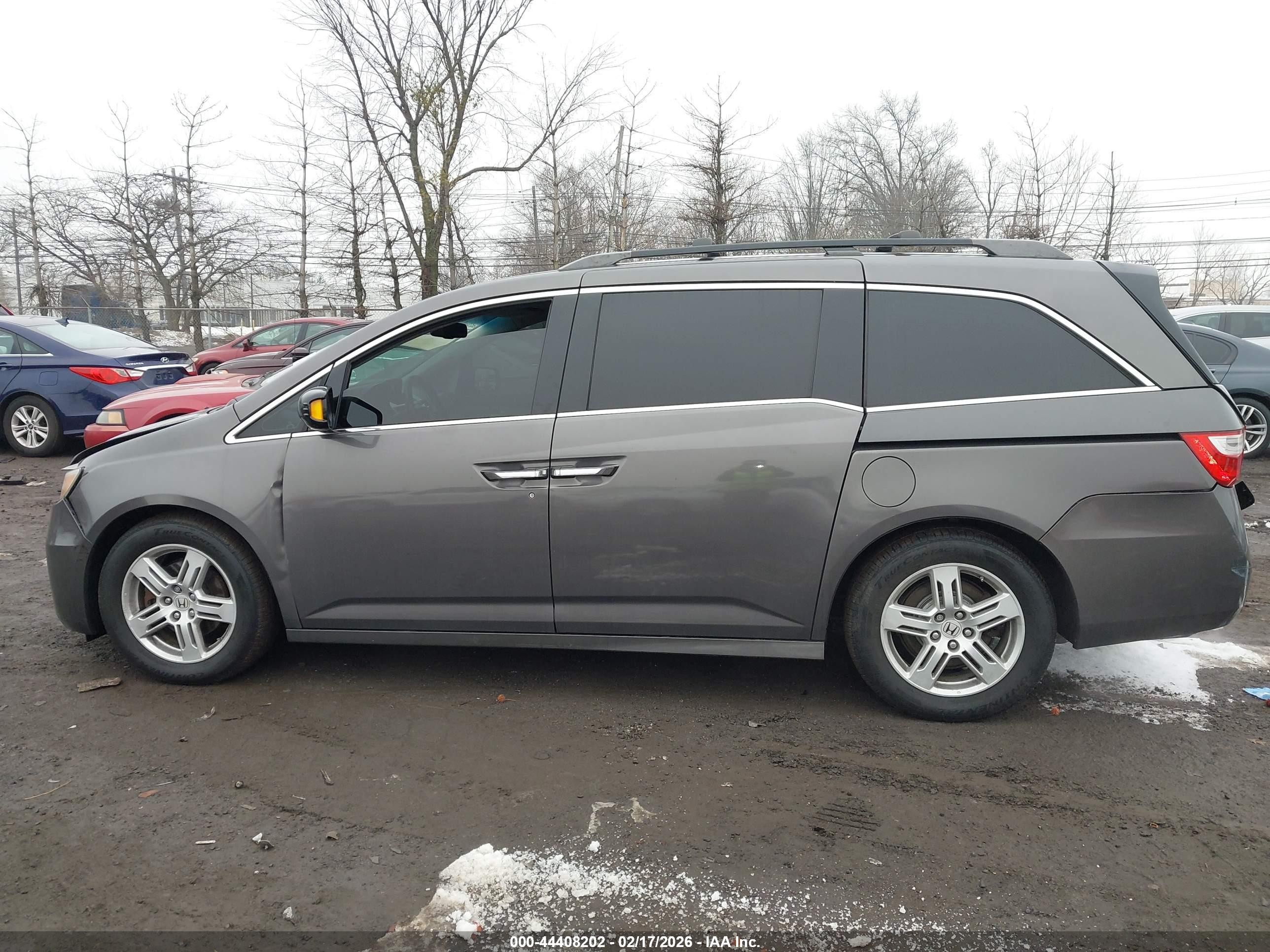 2013 Honda Odyssey Touring/touring Elite Серый vin: 5FNRL5H94DB071398