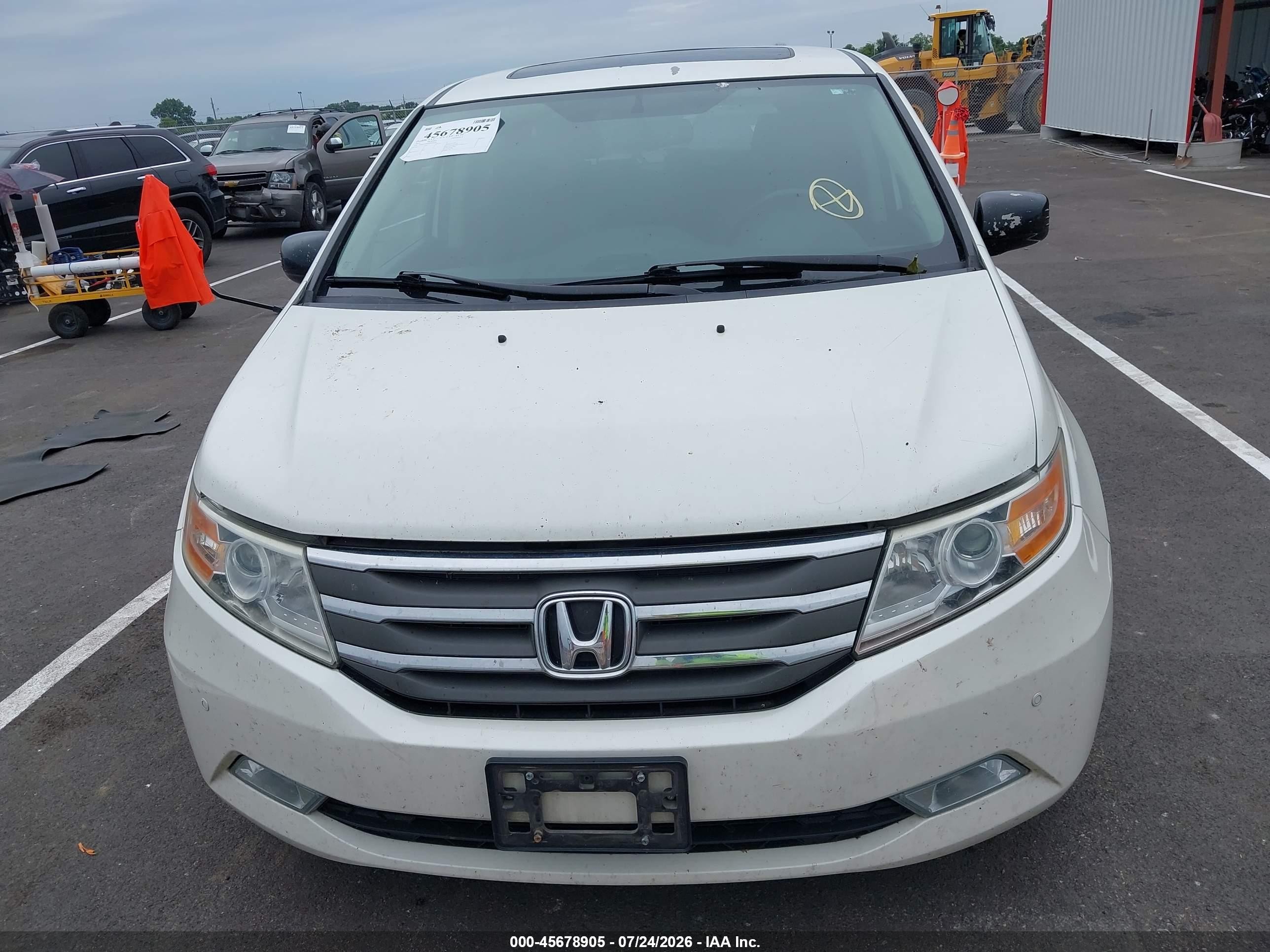 2013 Honda Odyssey Touring/touring Elite White vin: 5FNRL5H94DB082854
