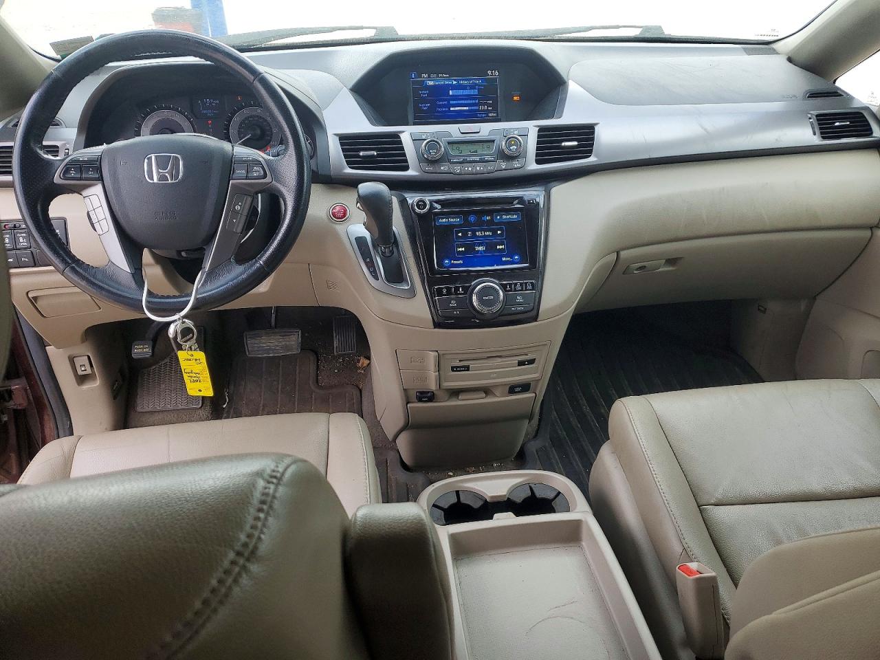 2014 Honda Odyssey Touring Burgundy vin: 5FNRL5H94EB035888