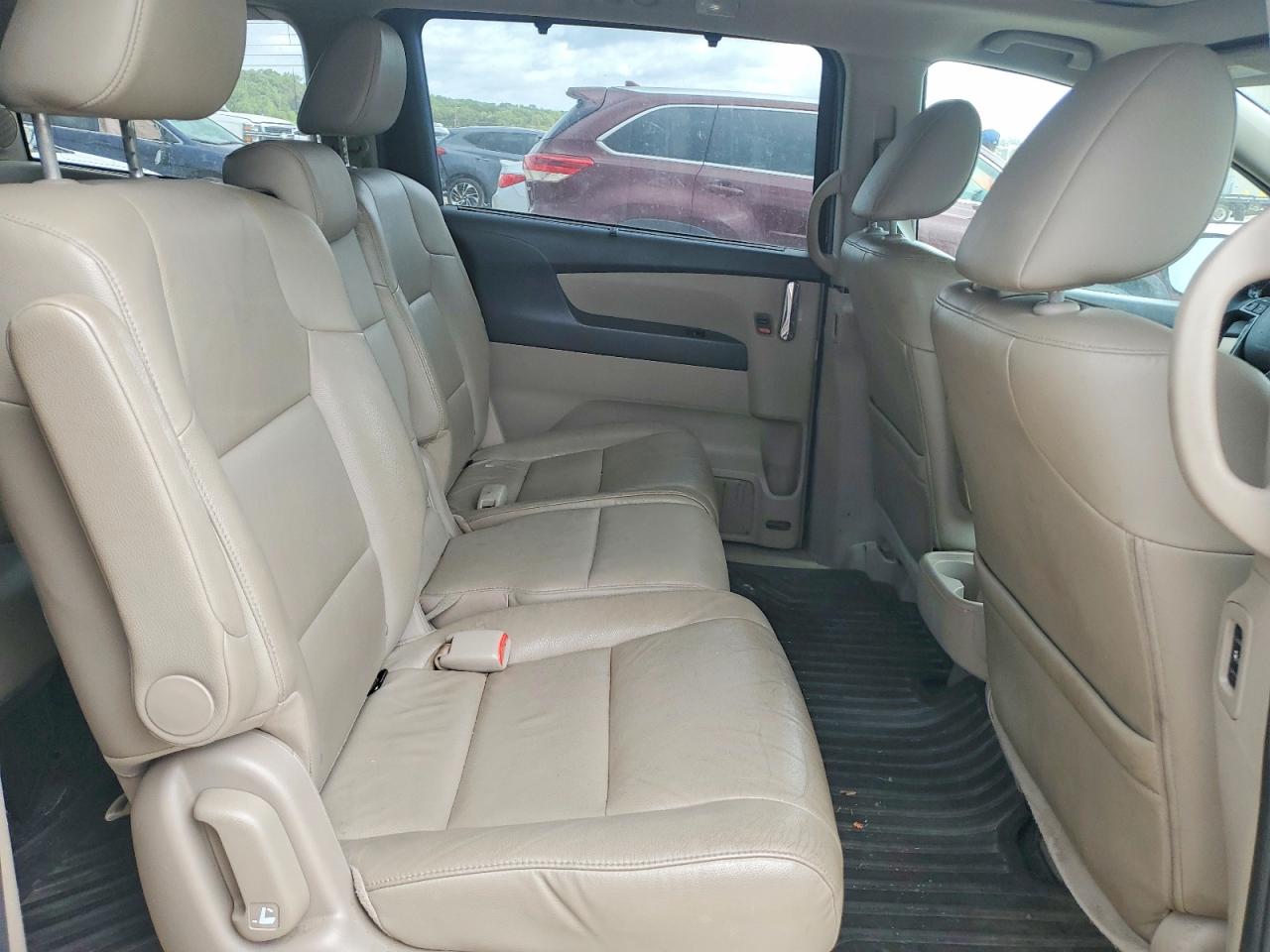 2014 Honda Odyssey Touring Burgundy vin: 5FNRL5H94EB035888