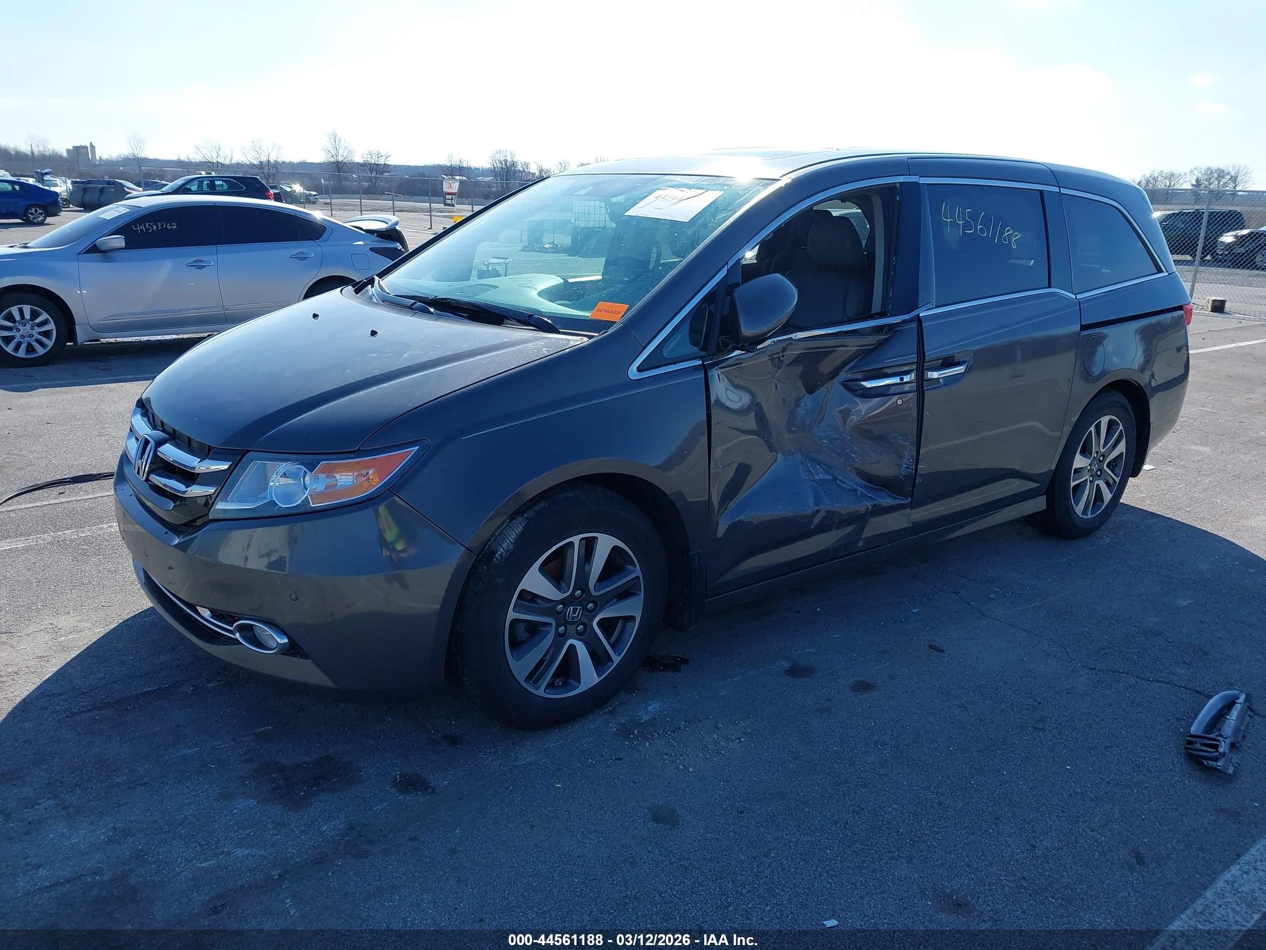 2014 Honda Odyssey Touring/touring Elite Gray vin: 5FNRL5H94EB038306
