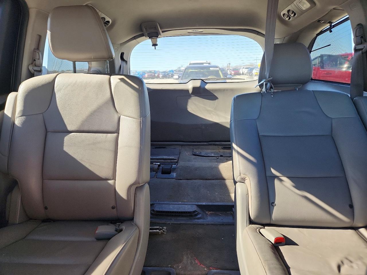 2014 Honda Odyssey Touring Gray vin: 5FNRL5H94EB051024