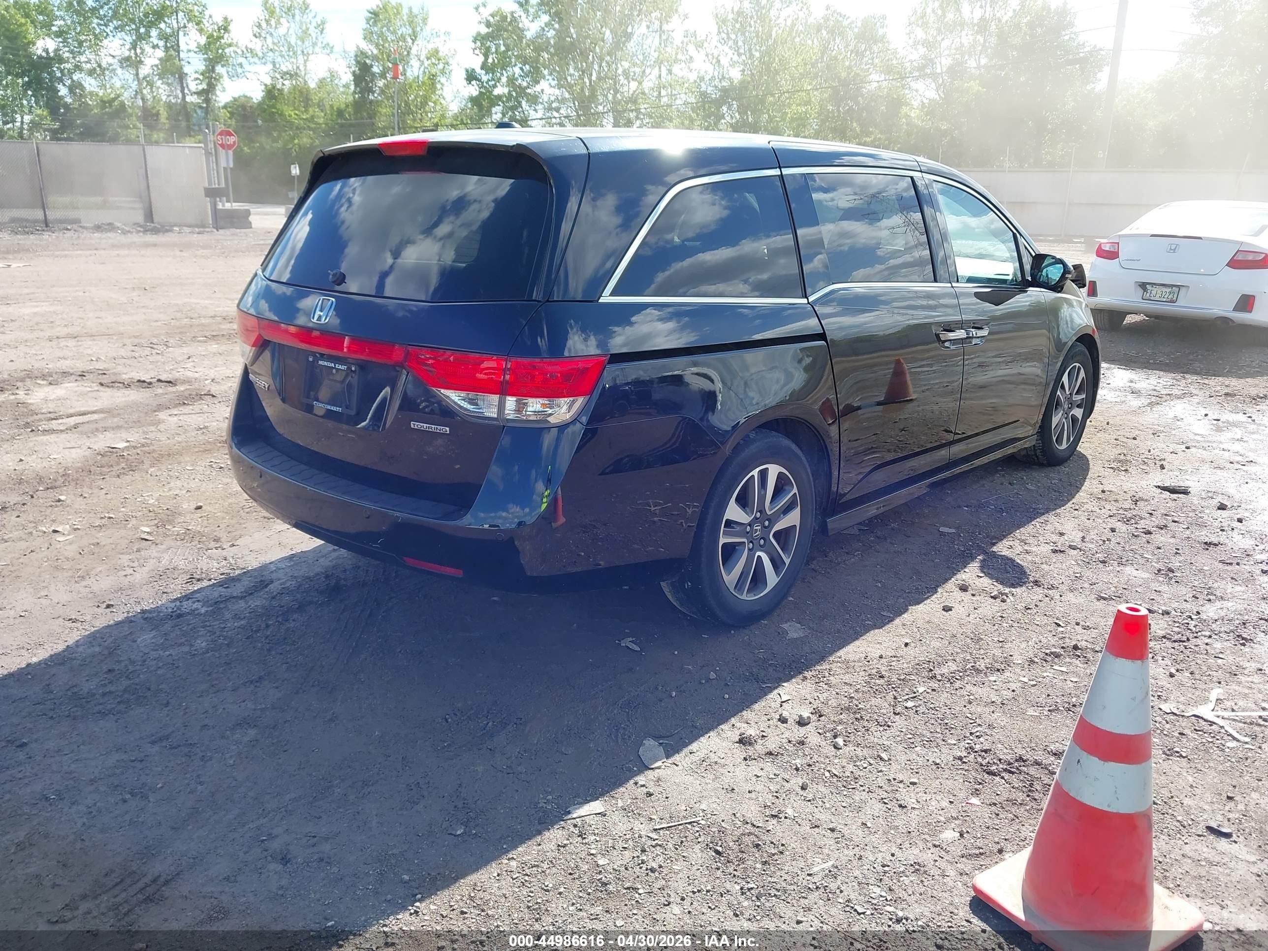 2014 Honda Odyssey Touring/touring Elite Black vin: 5FNRL5H94EB086355
