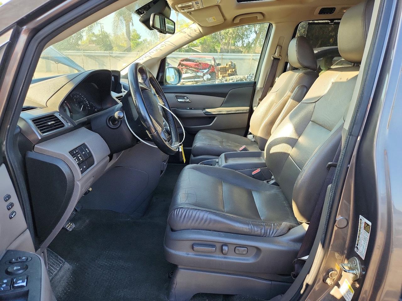 2014 Honda Odyssey Touring Gray vin: 5FNRL5H94EB093239