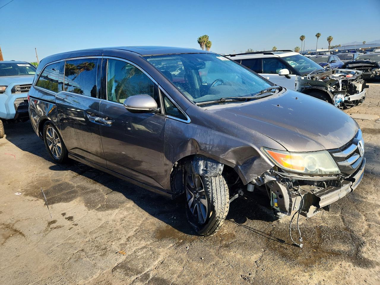2014 Honda Odyssey Touring Gray vin: 5FNRL5H94EB093239
