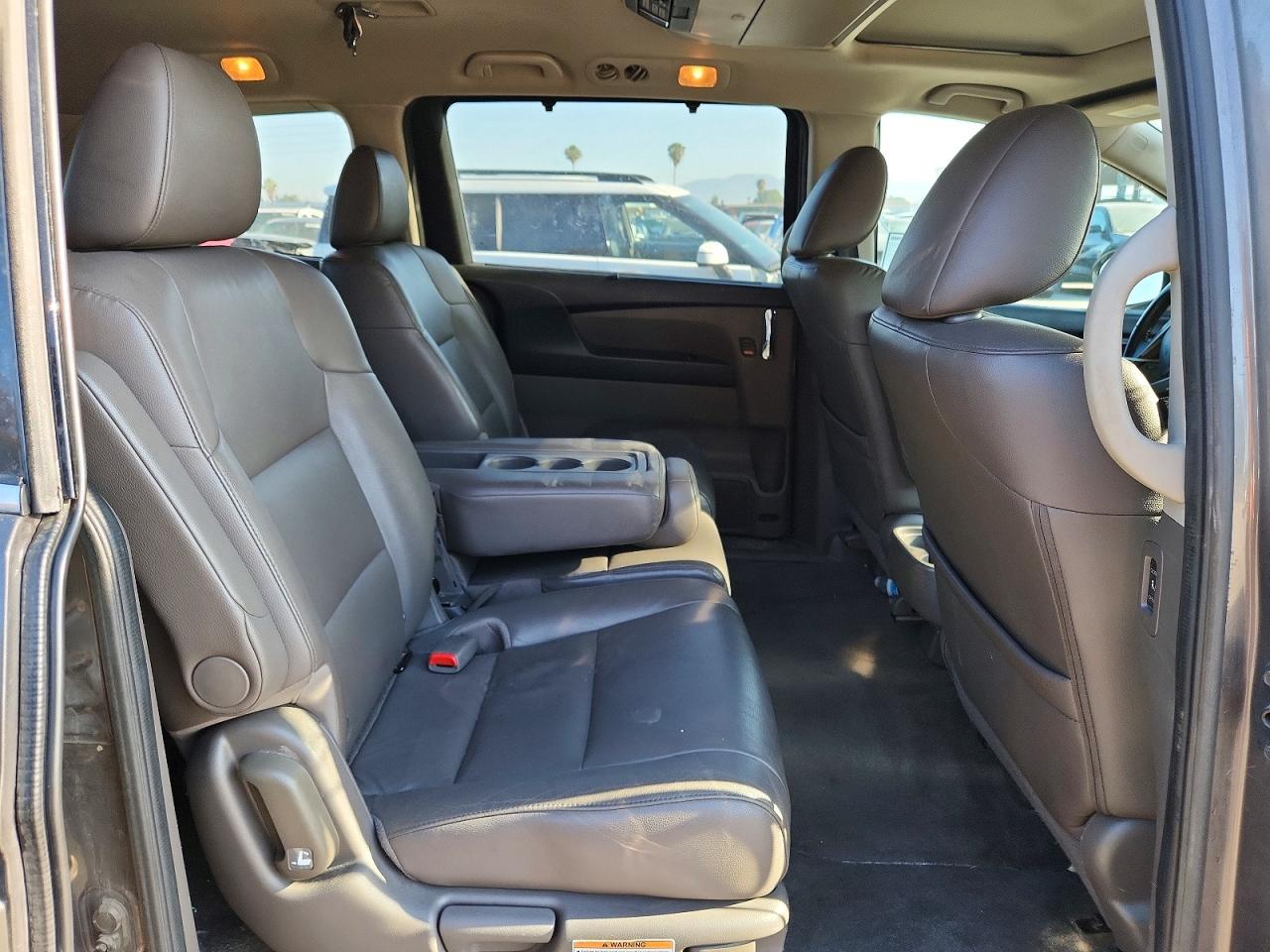 2014 Honda Odyssey Touring Gray vin: 5FNRL5H94EB093239