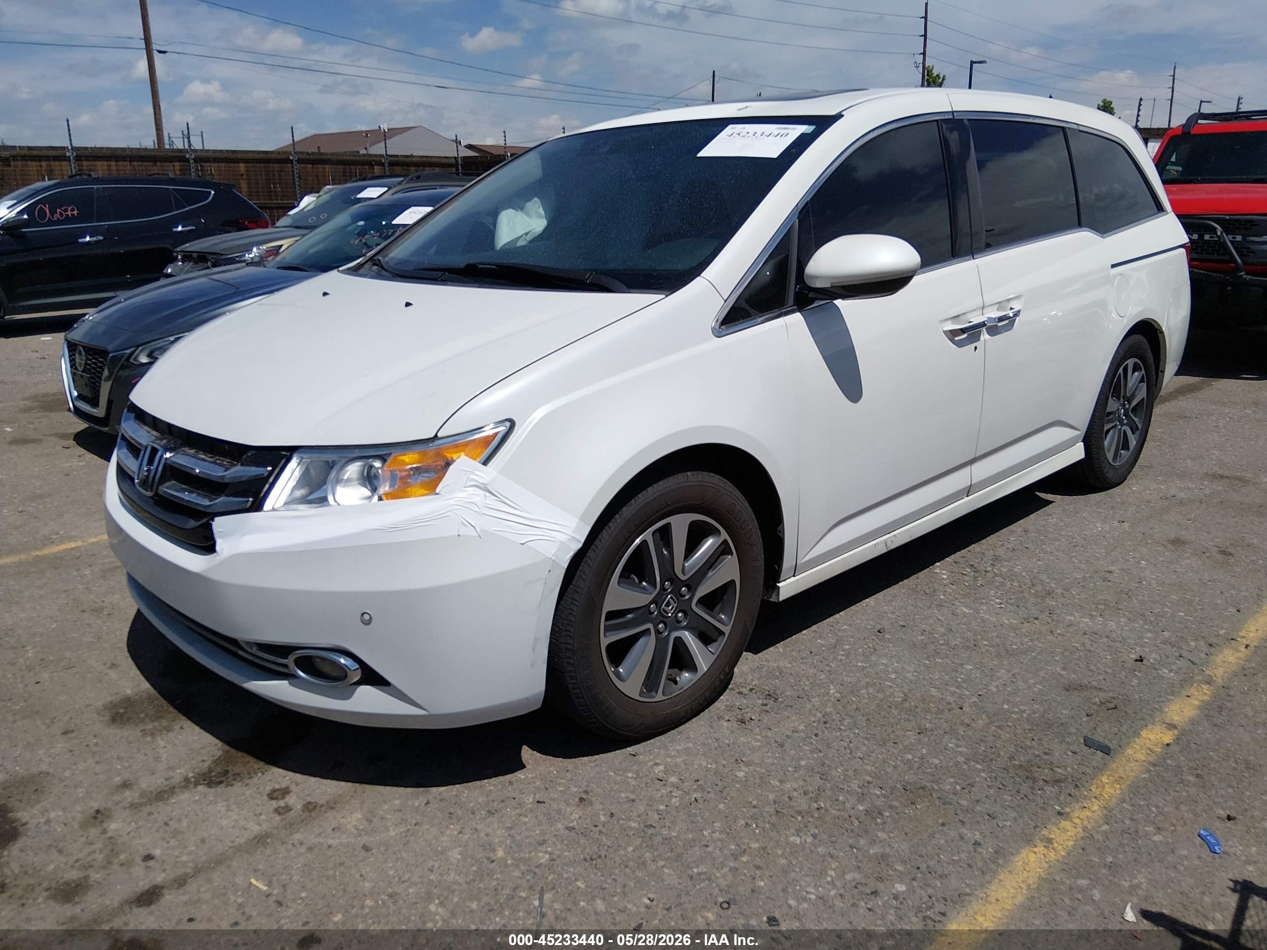 2014 Honda Odyssey Touring/touring Elite White vin: 5FNRL5H94EB097310