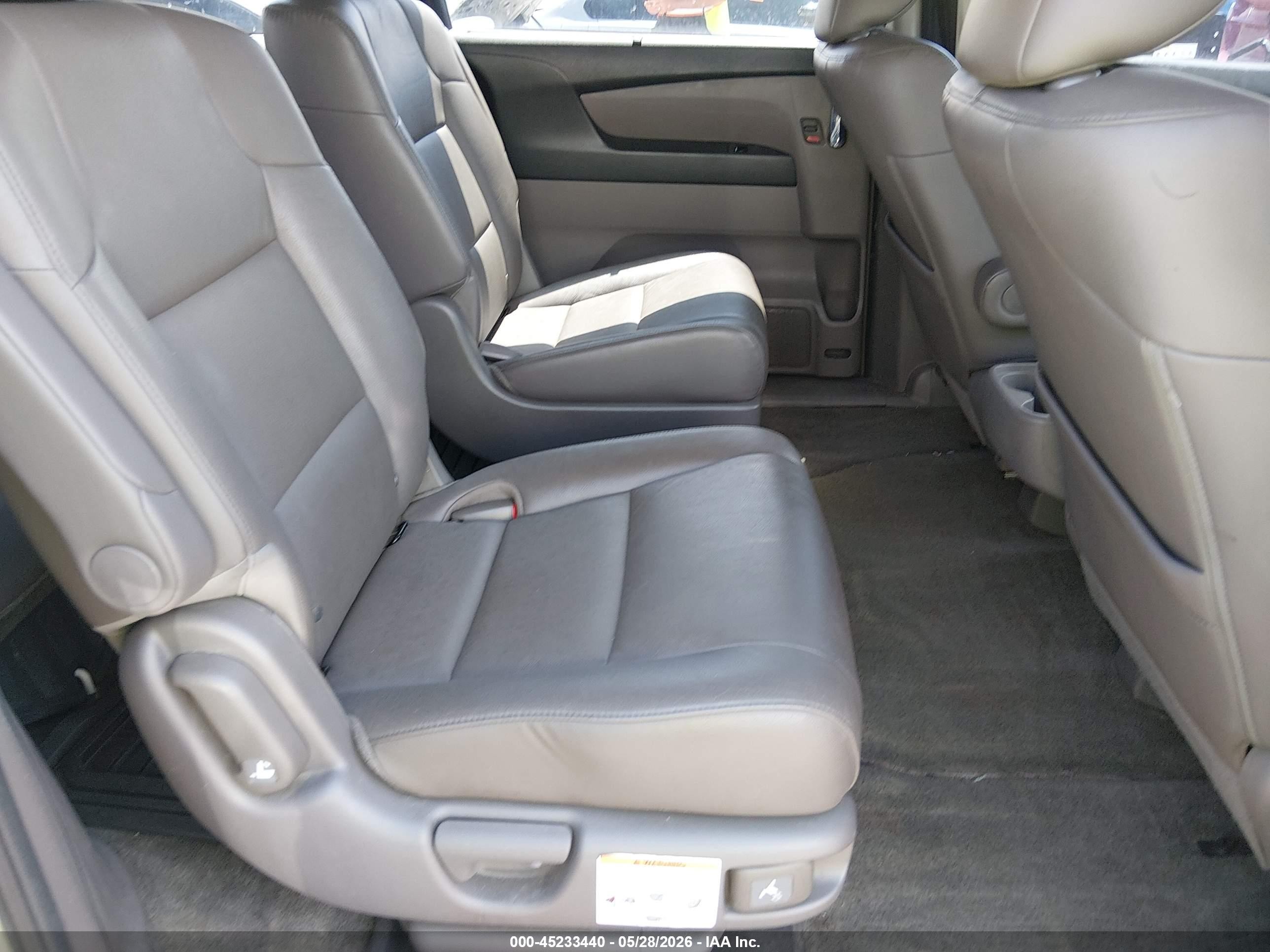2014 Honda Odyssey Touring/touring Elite White vin: 5FNRL5H94EB097310