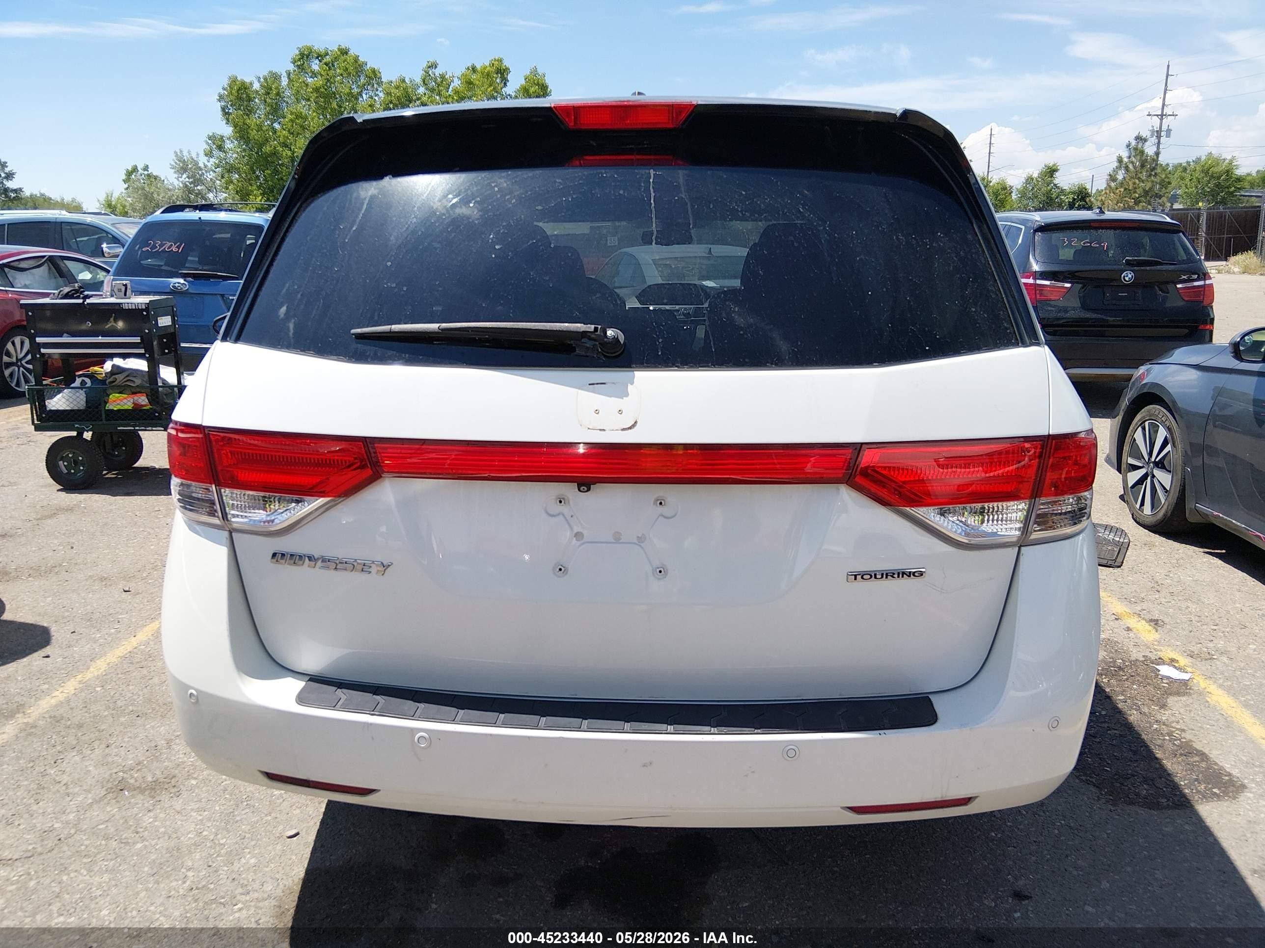 2014 Honda Odyssey Touring/touring Elite White vin: 5FNRL5H94EB097310