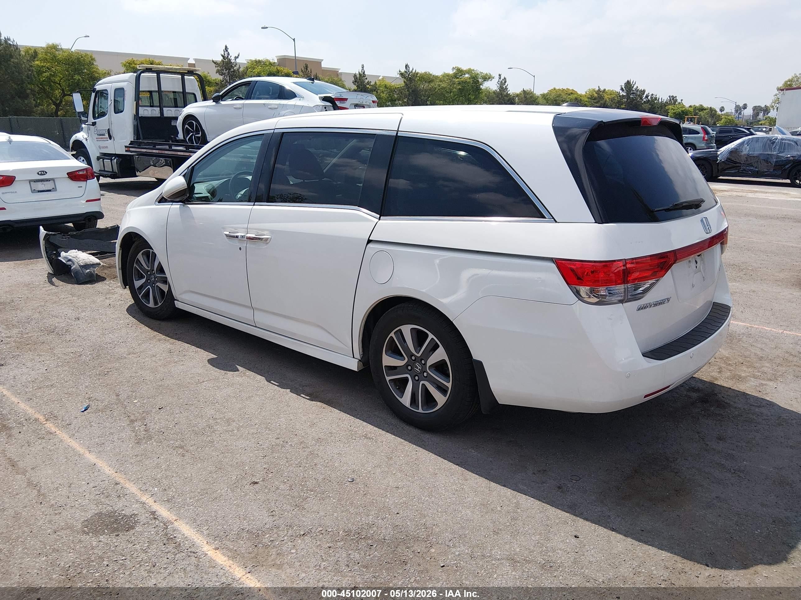 2014 Honda Odyssey Touring/touring Elite White vin: 5FNRL5H94EB098960