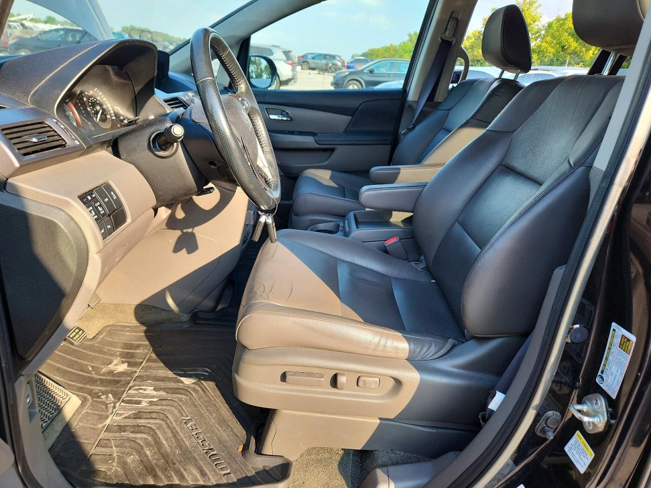 2014 Honda Odyssey Touring Black vin: 5FNRL5H94EB114428