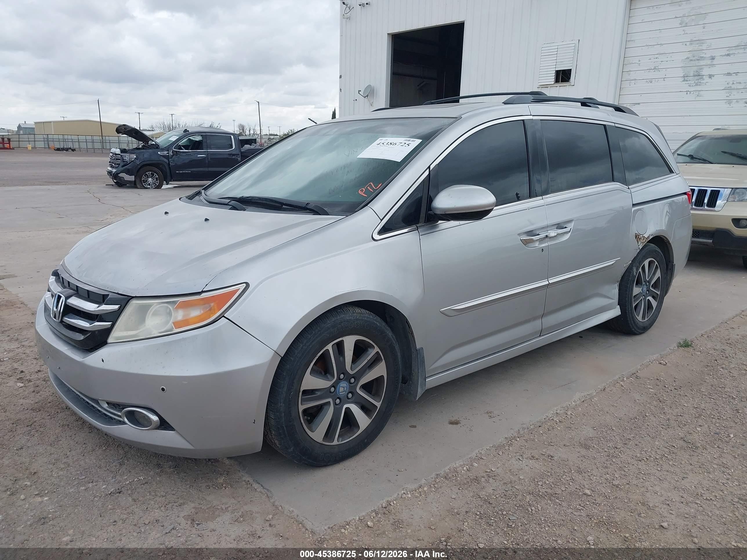 2015 Honda Odyssey Touring/touring Elite Silver vin: 5FNRL5H94FB003833