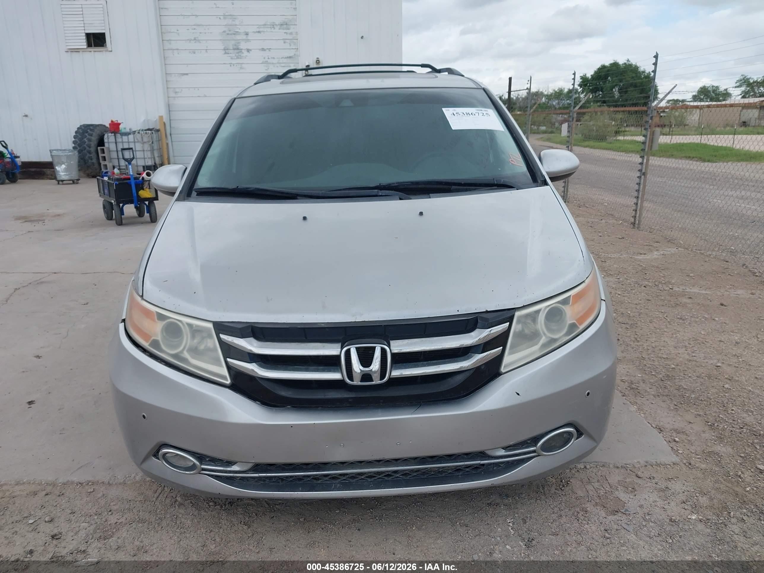 2015 Honda Odyssey Touring/touring Elite Silver vin: 5FNRL5H94FB003833
