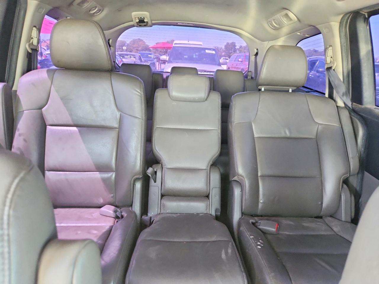 2015 Honda Odyssey Touring Silver vin: 5FNRL5H94FB003833