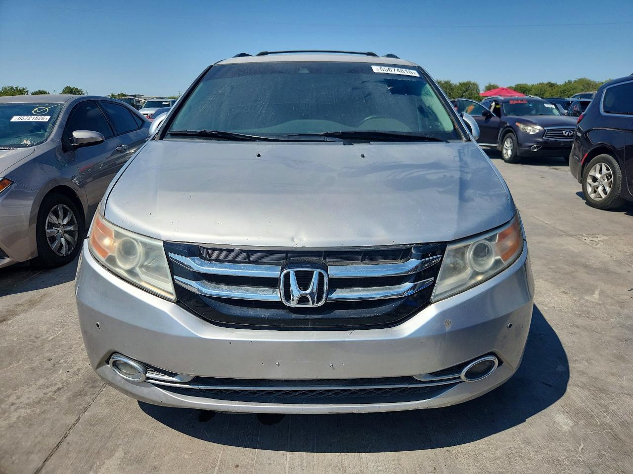 2015 Honda Odyssey Touring Silver vin: 5FNRL5H94FB003833