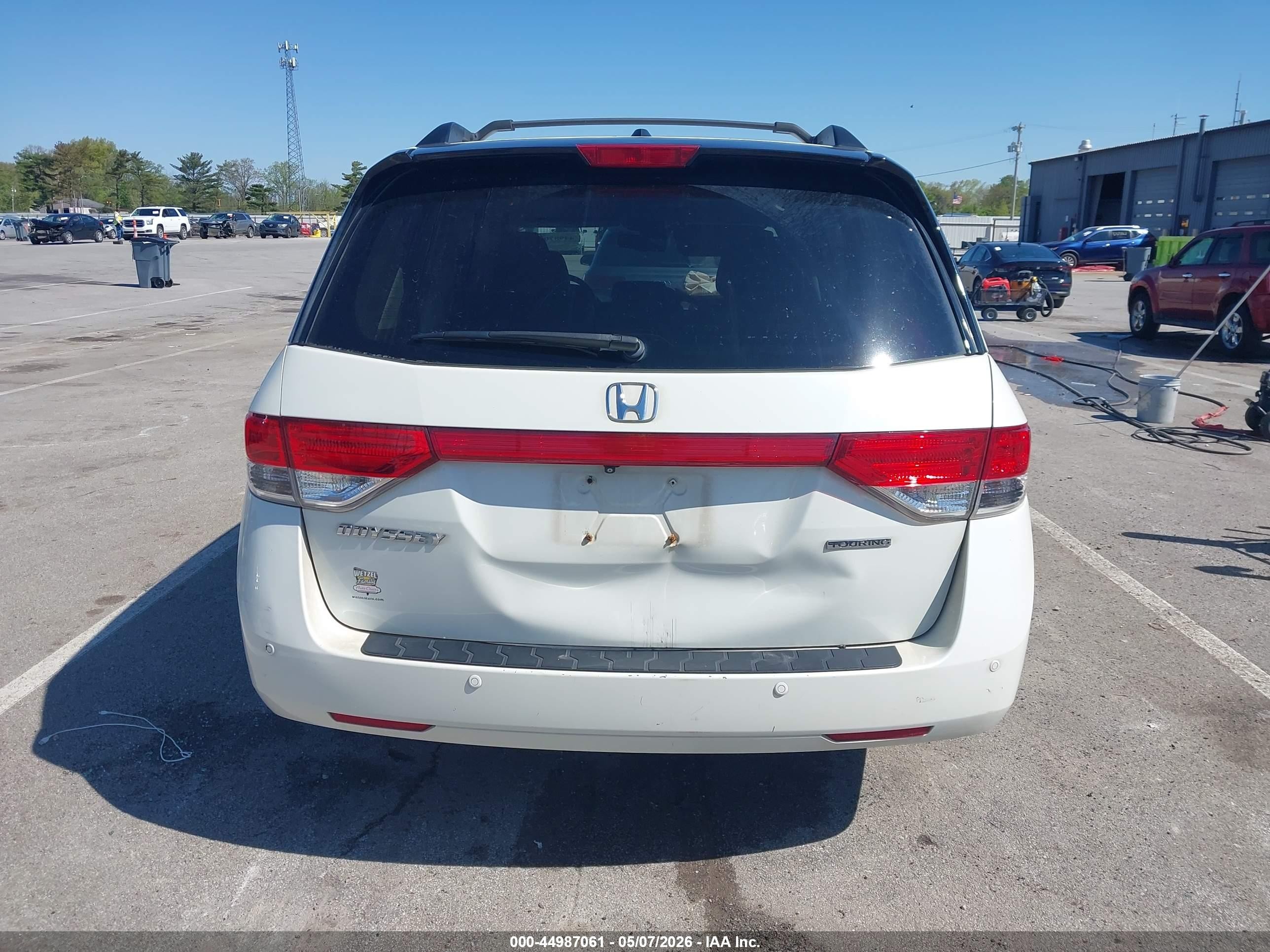 2015 Honda Odyssey Touring/touring Elite White vin: 5FNRL5H94FB035813