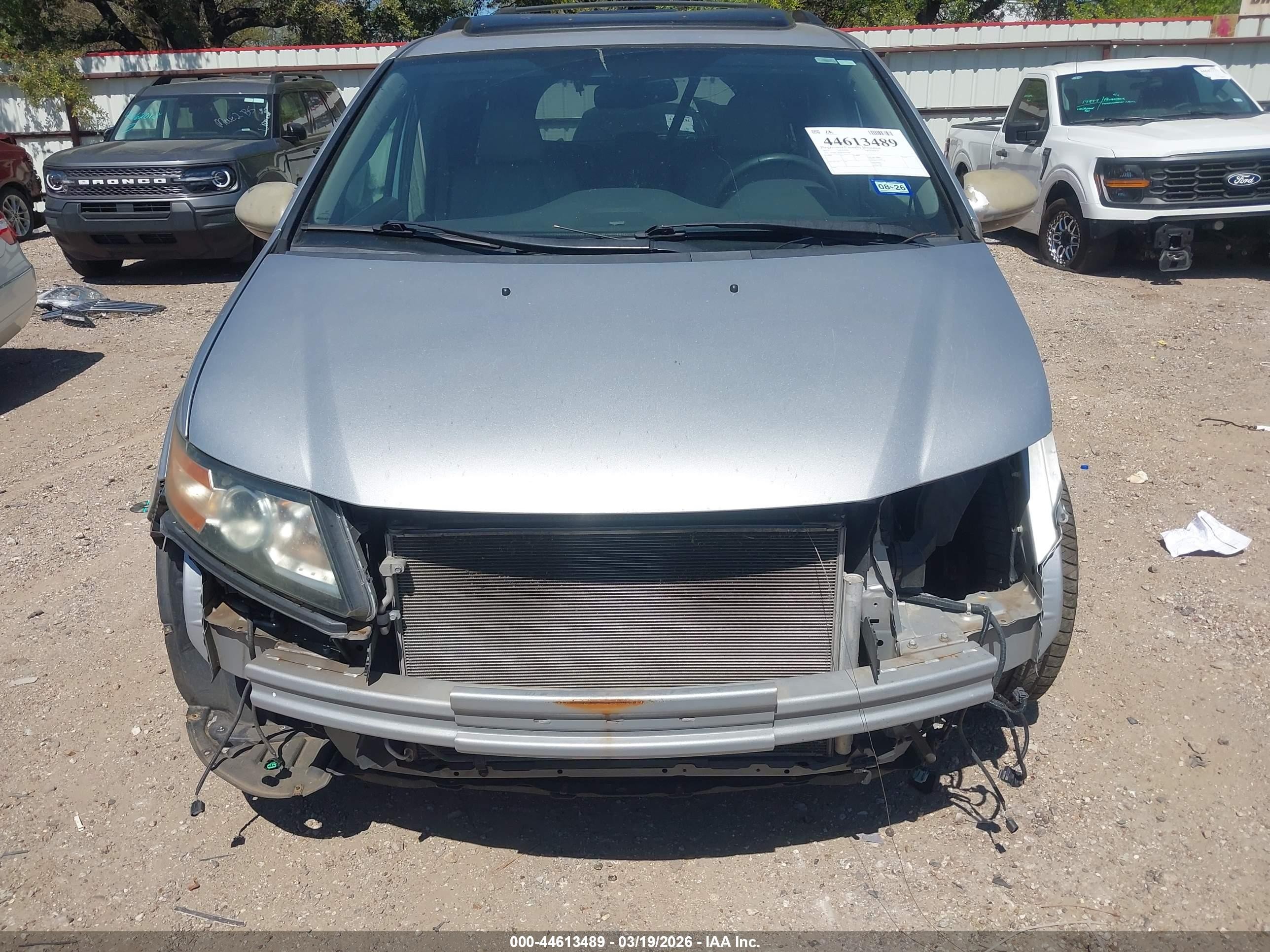 2015 Honda Odyssey Touring/touring Elite Silver vin: 5FNRL5H94FB041062