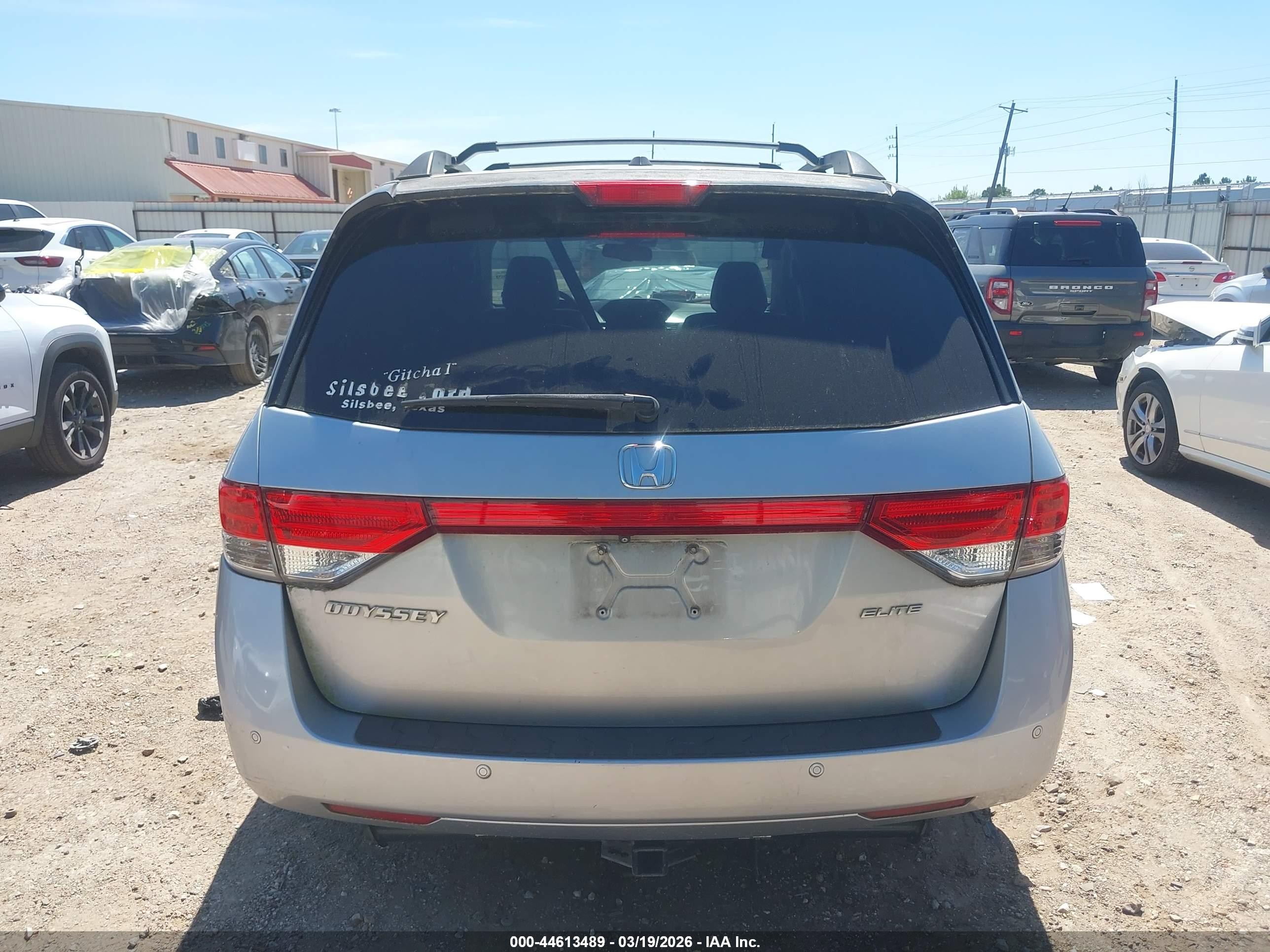 2015 Honda Odyssey Touring/touring Elite Silver vin: 5FNRL5H94FB041062