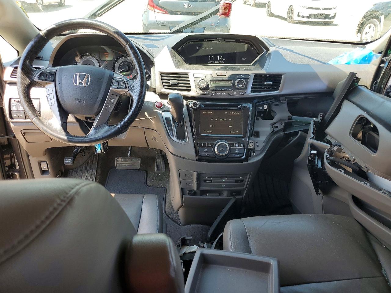 2015 Honda Odyssey Touring Silver vin: 5FNRL5H94FB077494