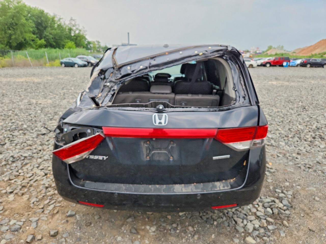 2015 Honda Odyssey Touring Black vin: 5FNRL5H94FB109408