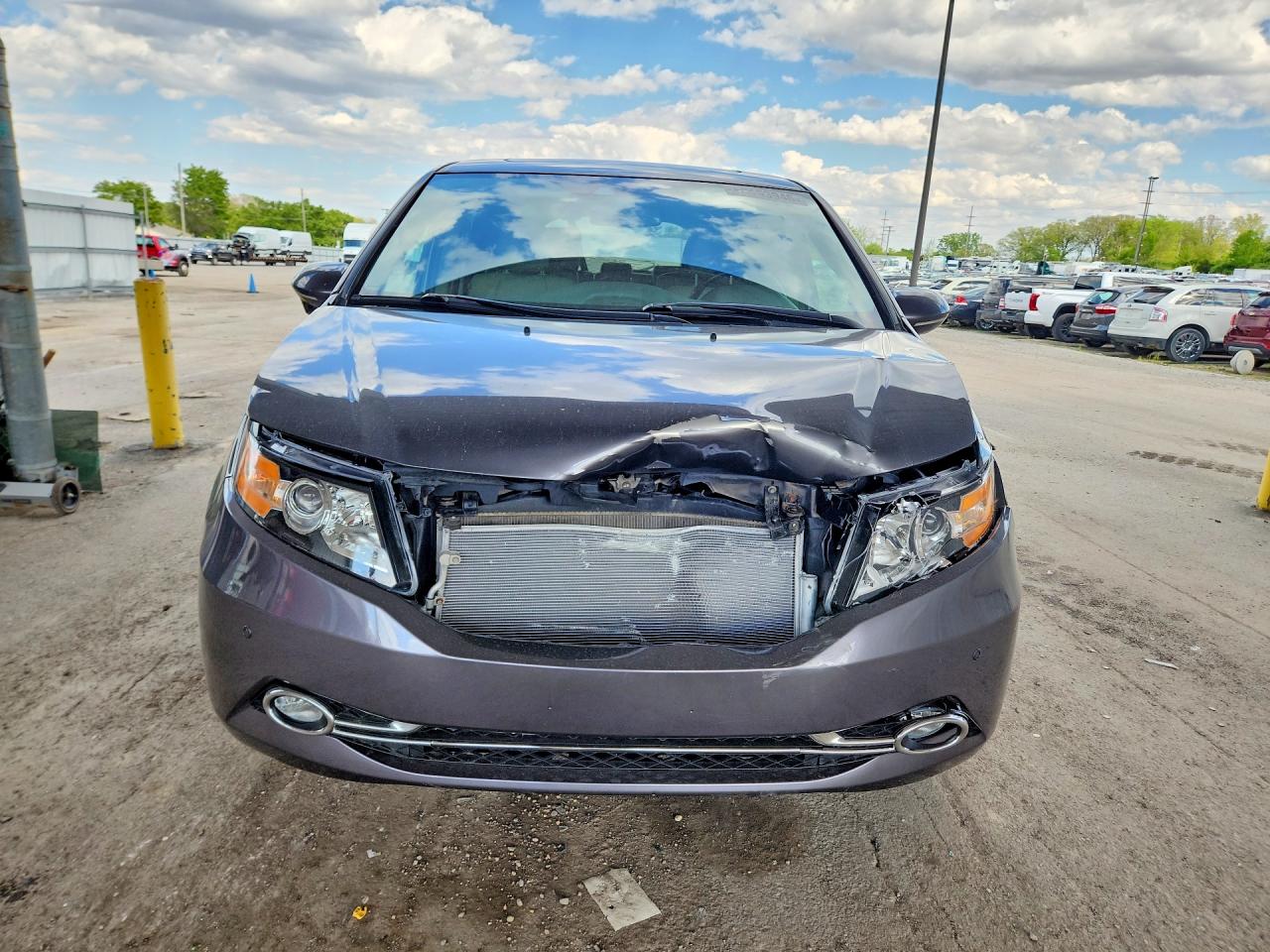 2015 Honda Odyssey Touring Gray vin: 5FNRL5H94FB115564