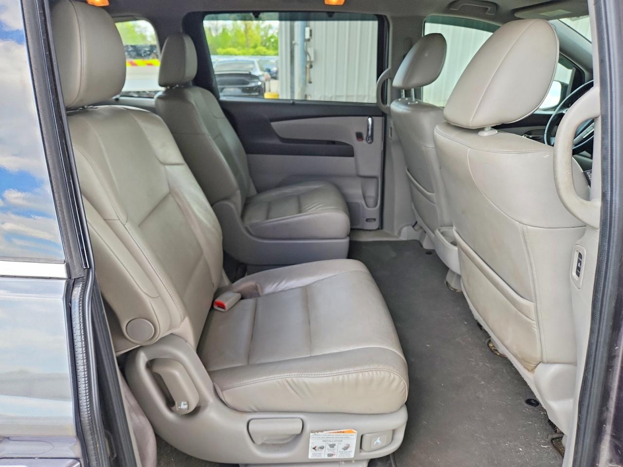 2015 Honda Odyssey Touring Gray vin: 5FNRL5H94FB115564