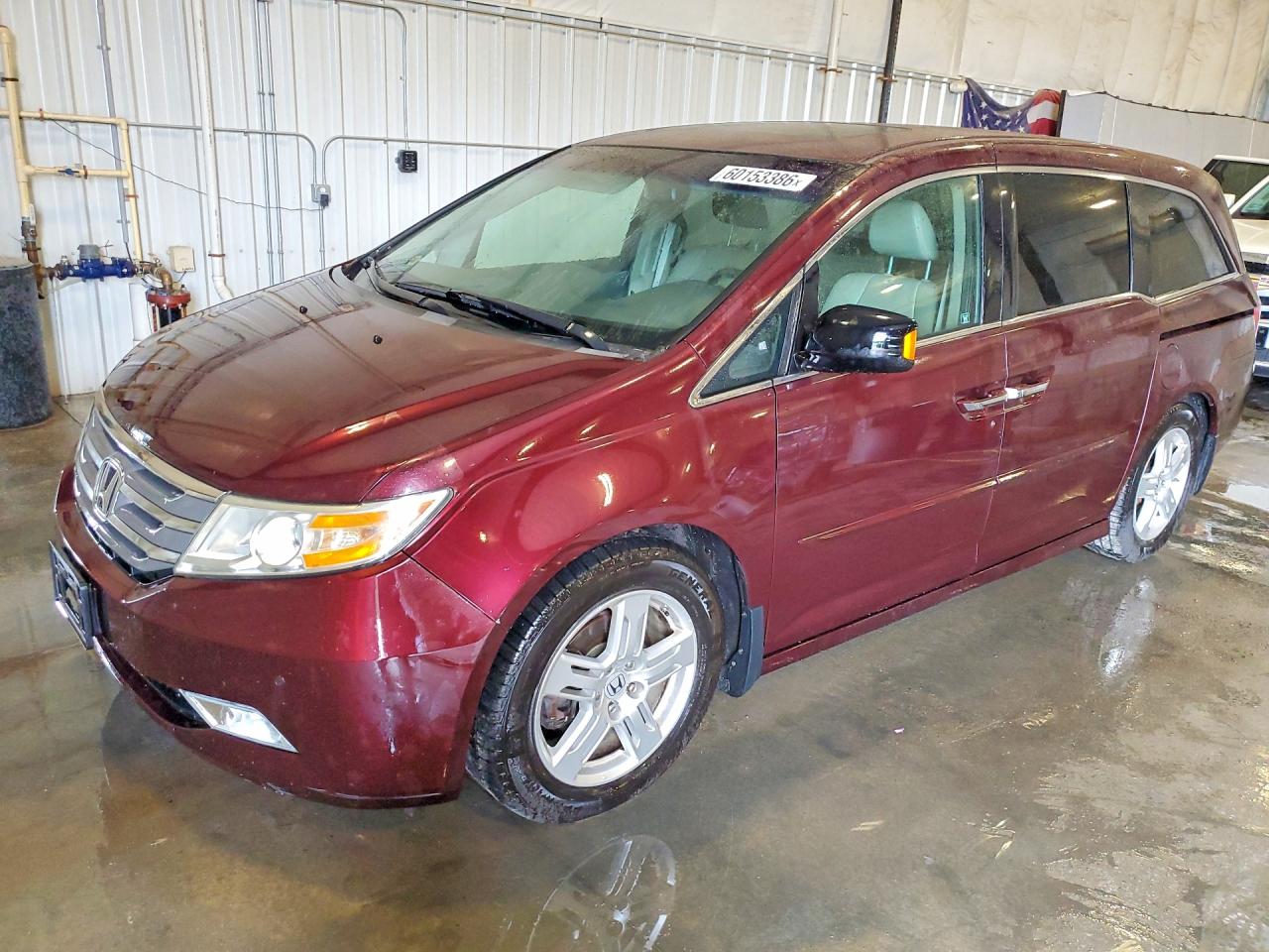 2011 Honda Odyssey Touring Maroon vin: 5FNRL5H95BB018335
