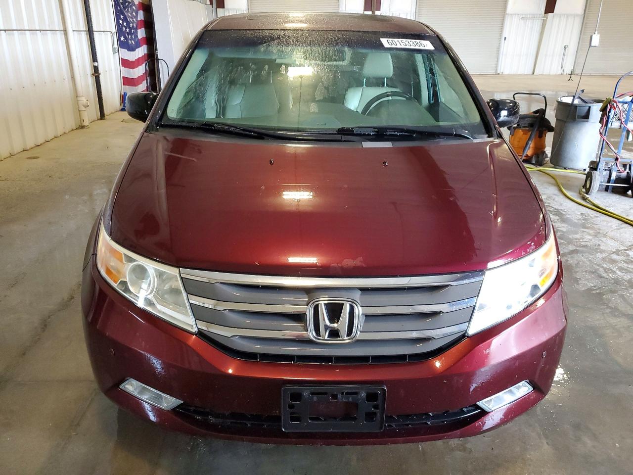 2011 Honda Odyssey Touring Maroon vin: 5FNRL5H95BB018335