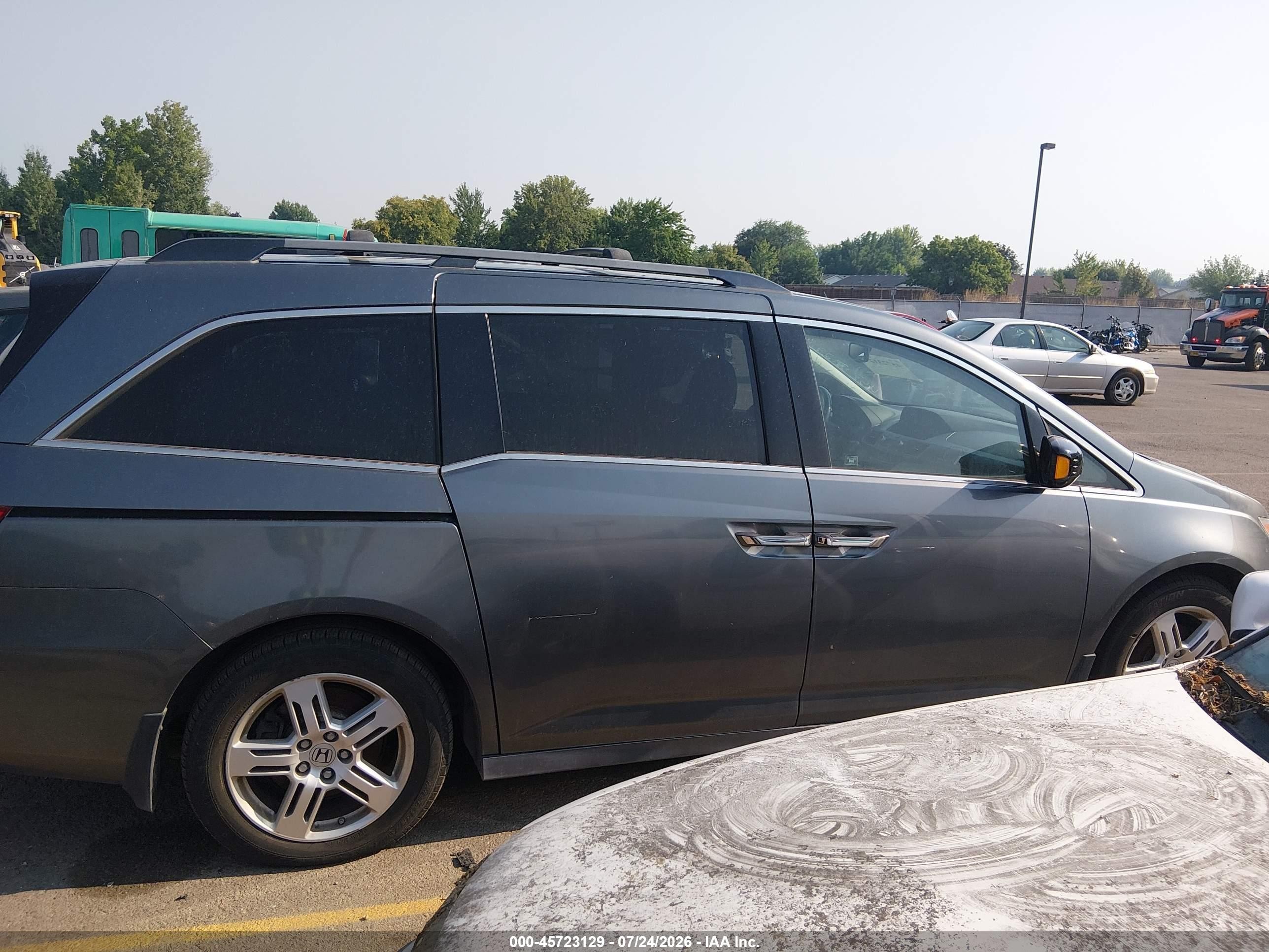 2011 Honda Odyssey Touring/touring Elite Gray vin: 5FNRL5H95BB036317
