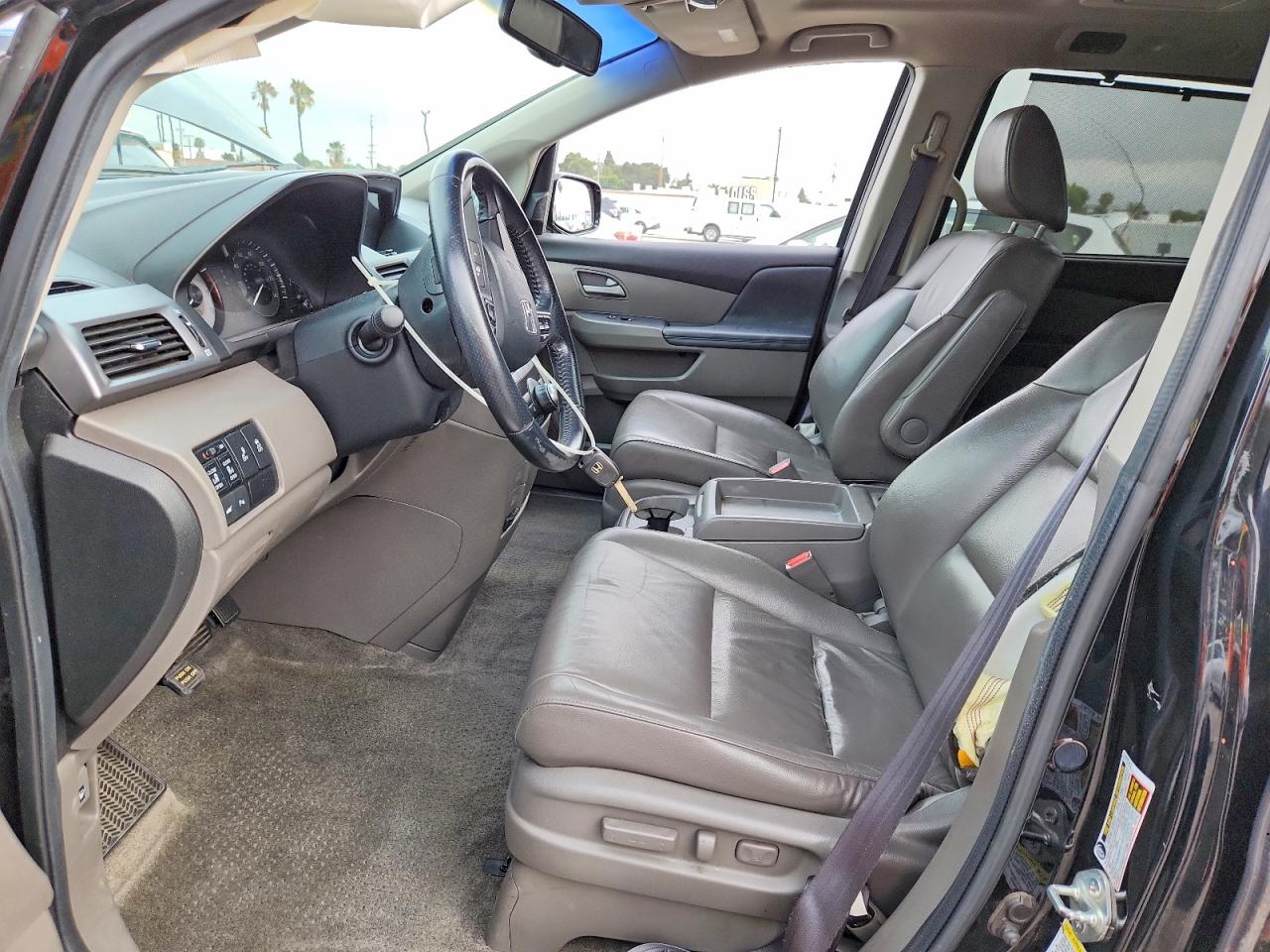 2011 Honda Odyssey Touring Черный vin: 5FNRL5H95BB049116