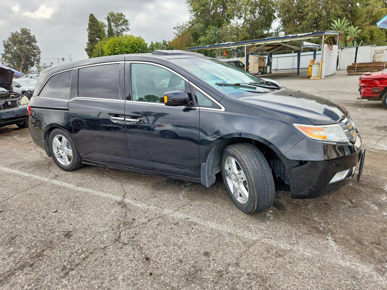 2011 Honda Odyssey Touring Черный vin: 5FNRL5H95BB049116