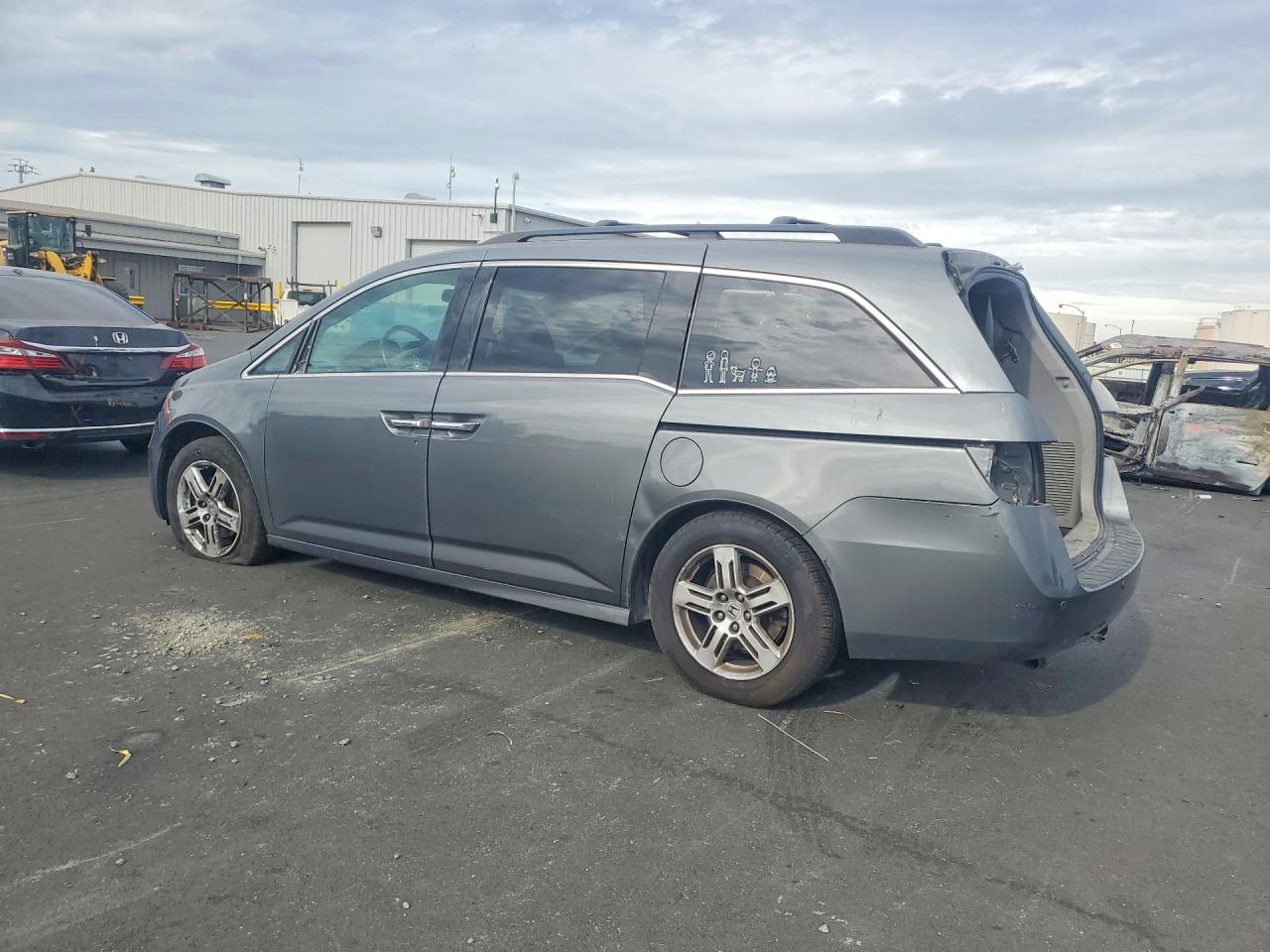 2012 Honda Odyssey Touring Gray vin: 5FNRL5H95CB021625