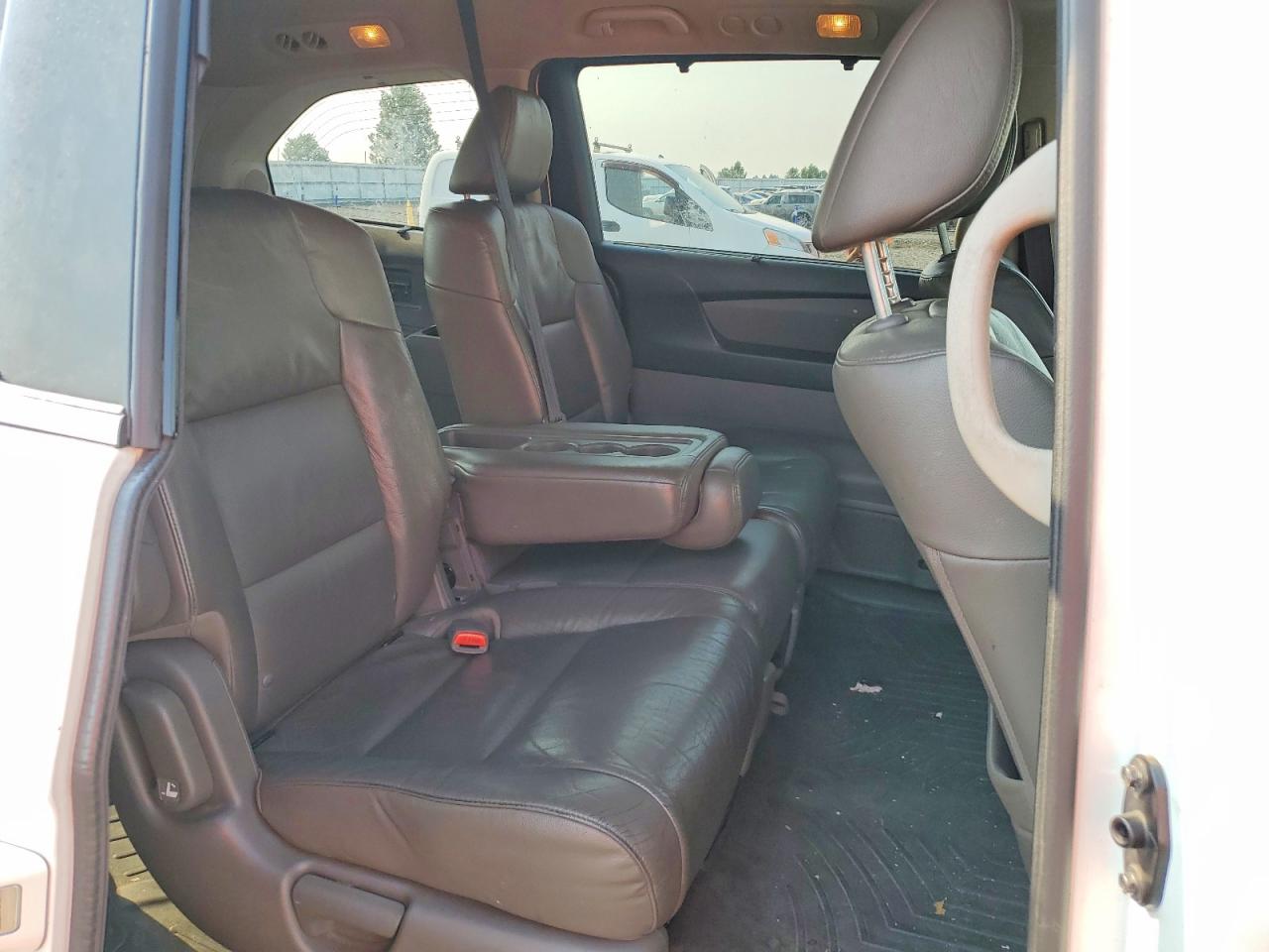 2012 Honda Odyssey Touring White vin: 5FNRL5H95CB090315
