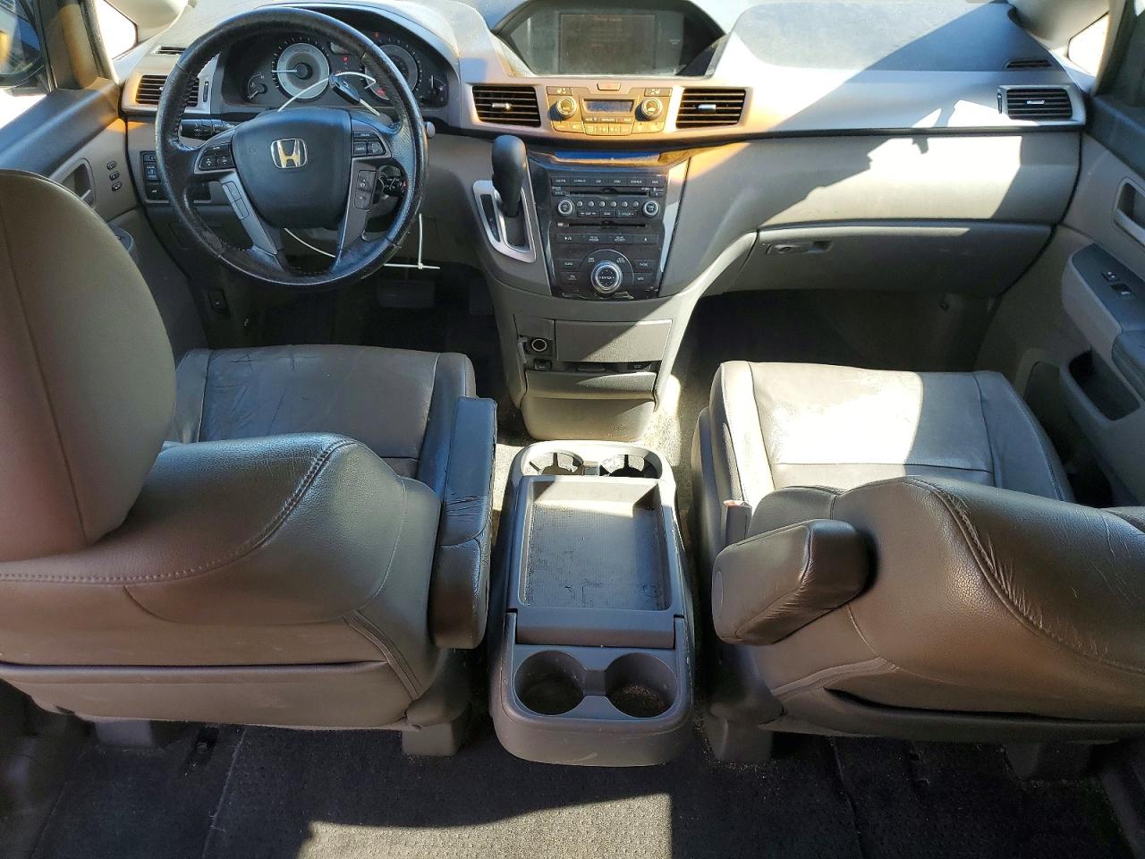 2012 Honda Odyssey Touring White vin: 5FNRL5H95CB109333