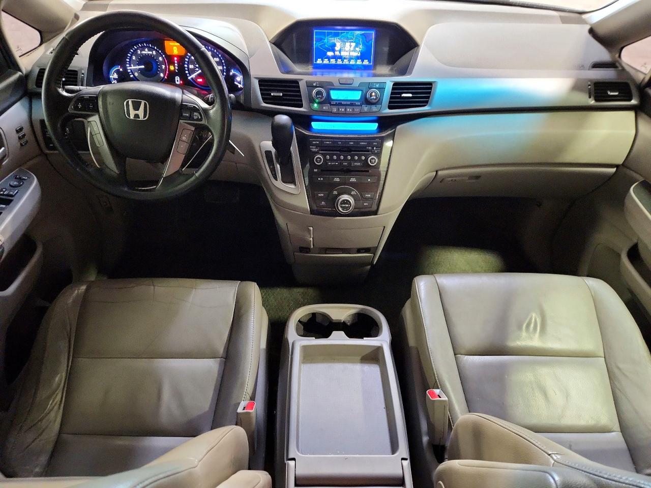 2012 Honda Odyssey Touring Silver vin: 5FNRL5H95CB114323