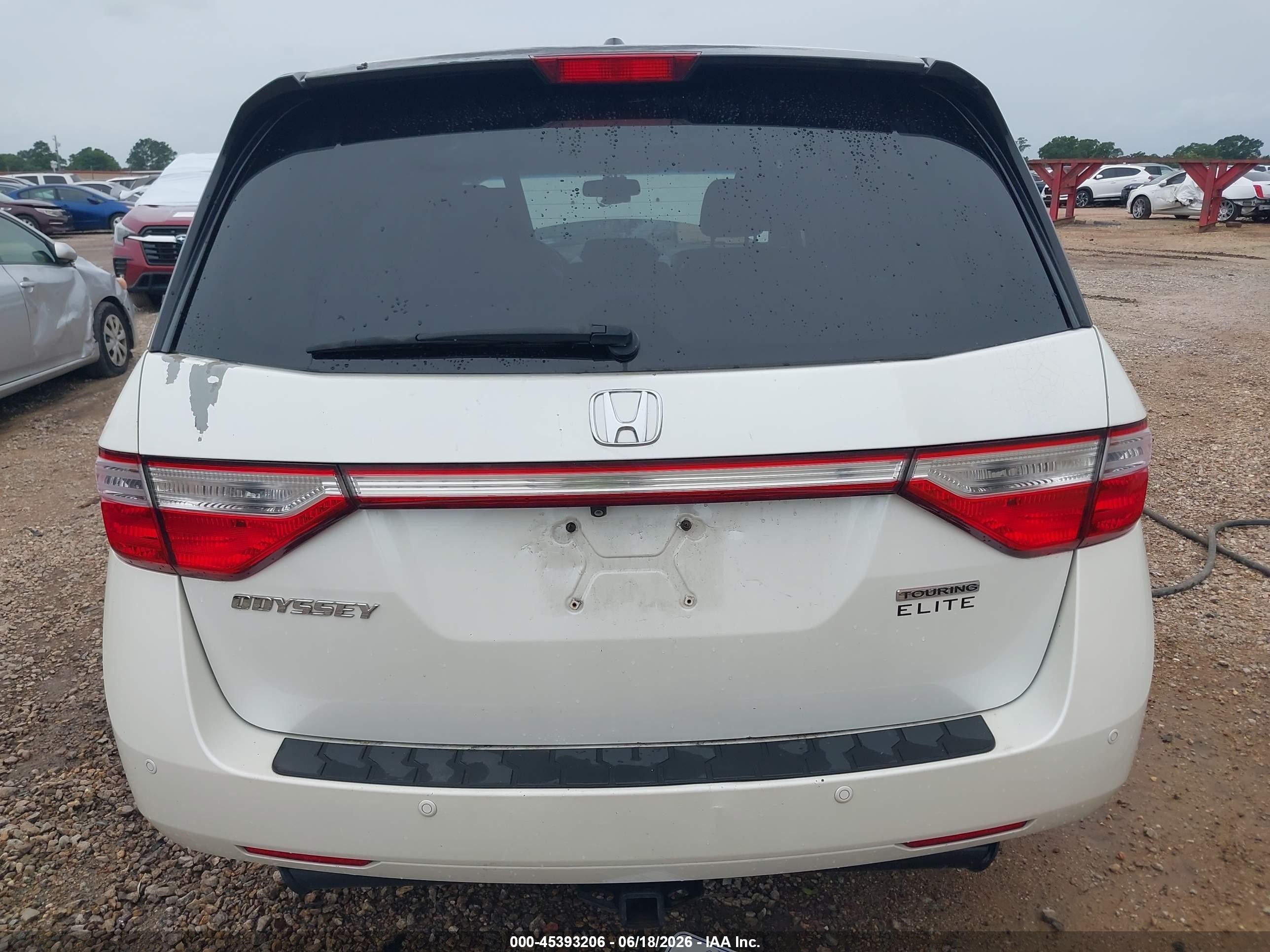 2012 Honda Odyssey Touring/touring Elite White vin: 5FNRL5H95CB118923