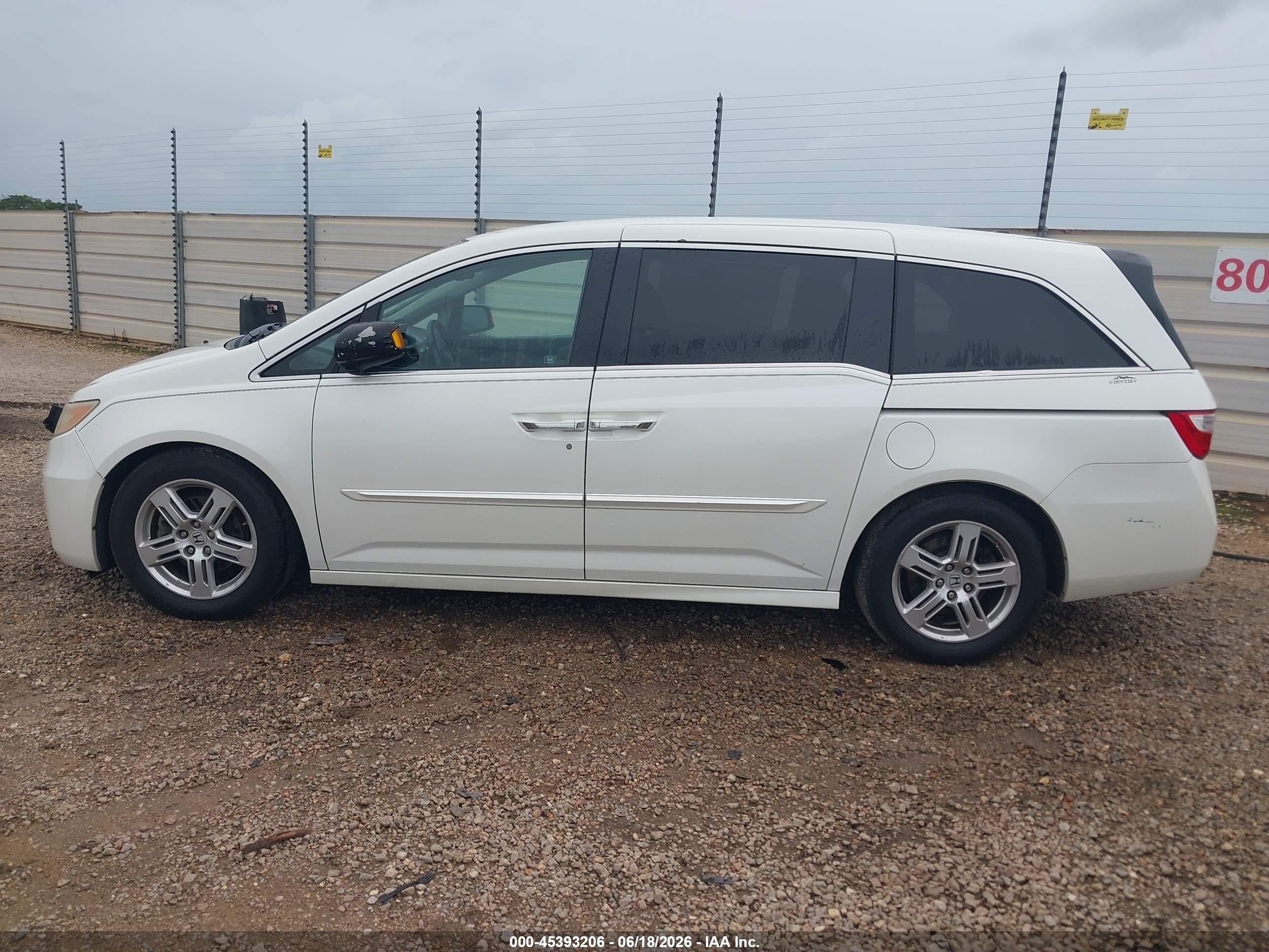 2012 Honda Odyssey Touring/touring Elite White vin: 5FNRL5H95CB118923