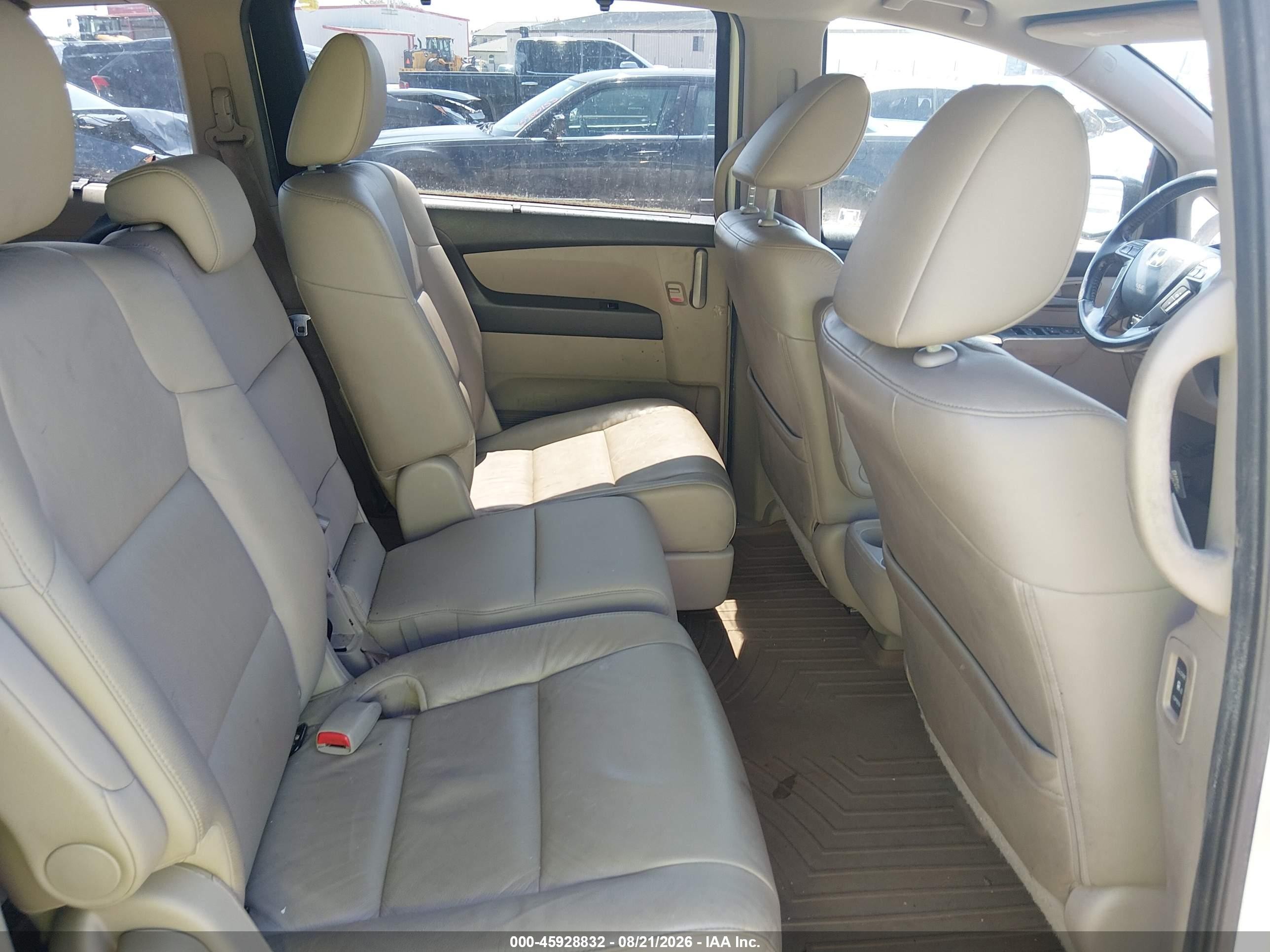 2012 Honda Odyssey Touring/touring Elite White vin: 5FNRL5H95CB146737