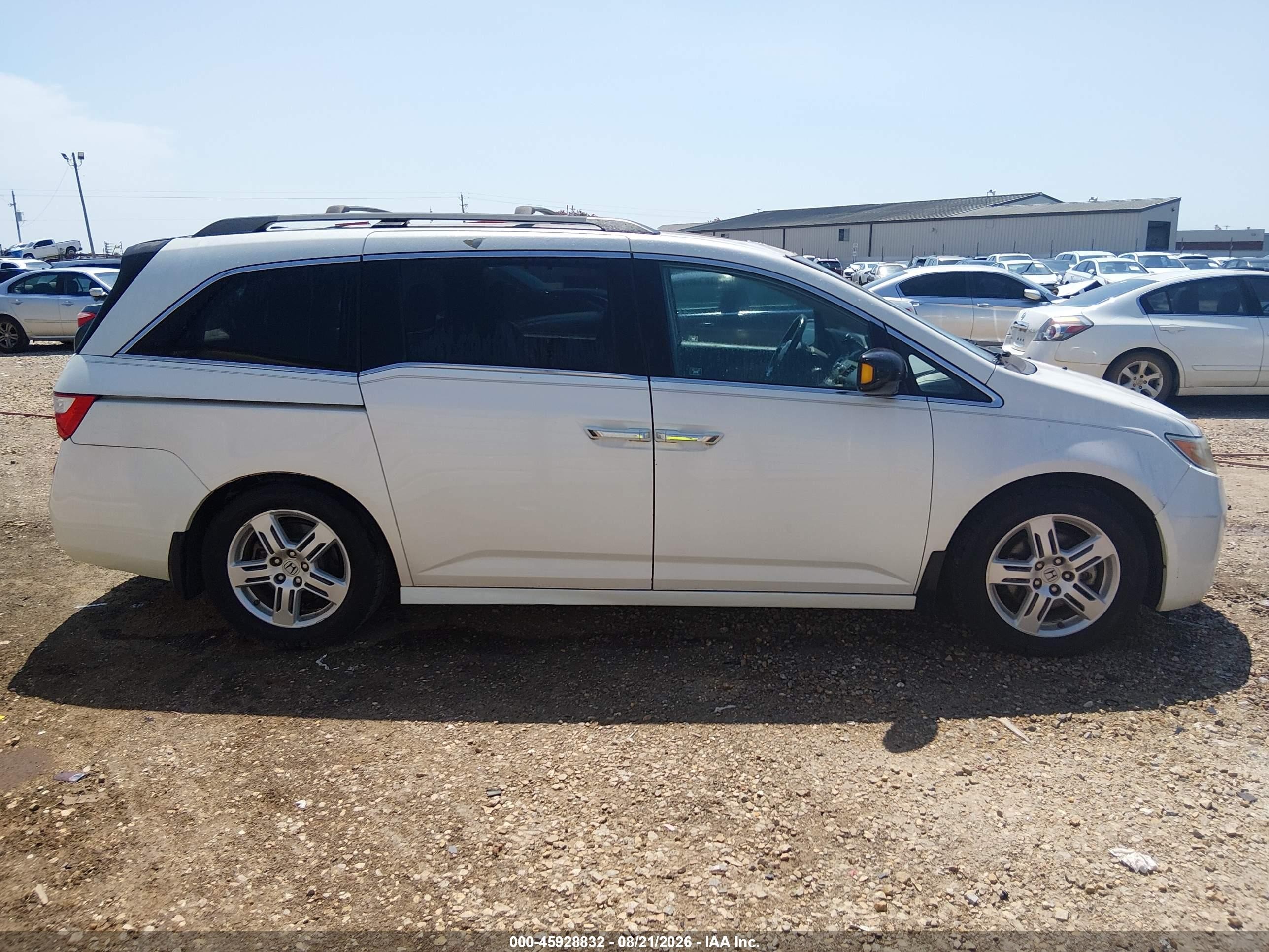 2012 Honda Odyssey Touring/touring Elite White vin: 5FNRL5H95CB146737